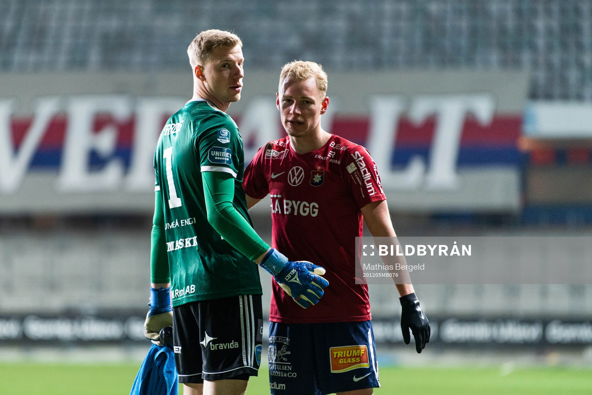 Umeås målvakt Viktor Frodig och Örgrytes Adam Bergmark