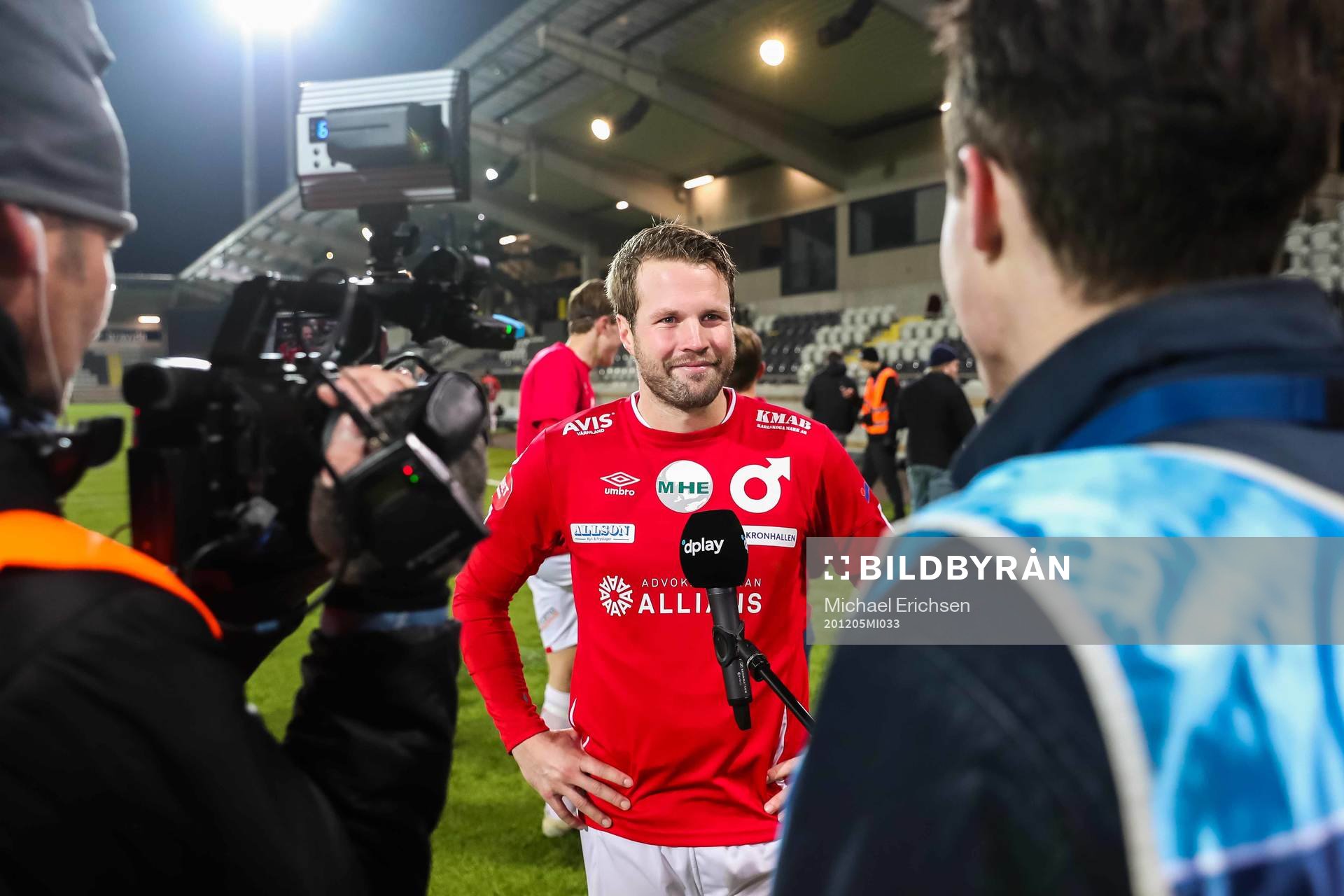 Degerfors Christoffer Wiktorsson blir intervjuad