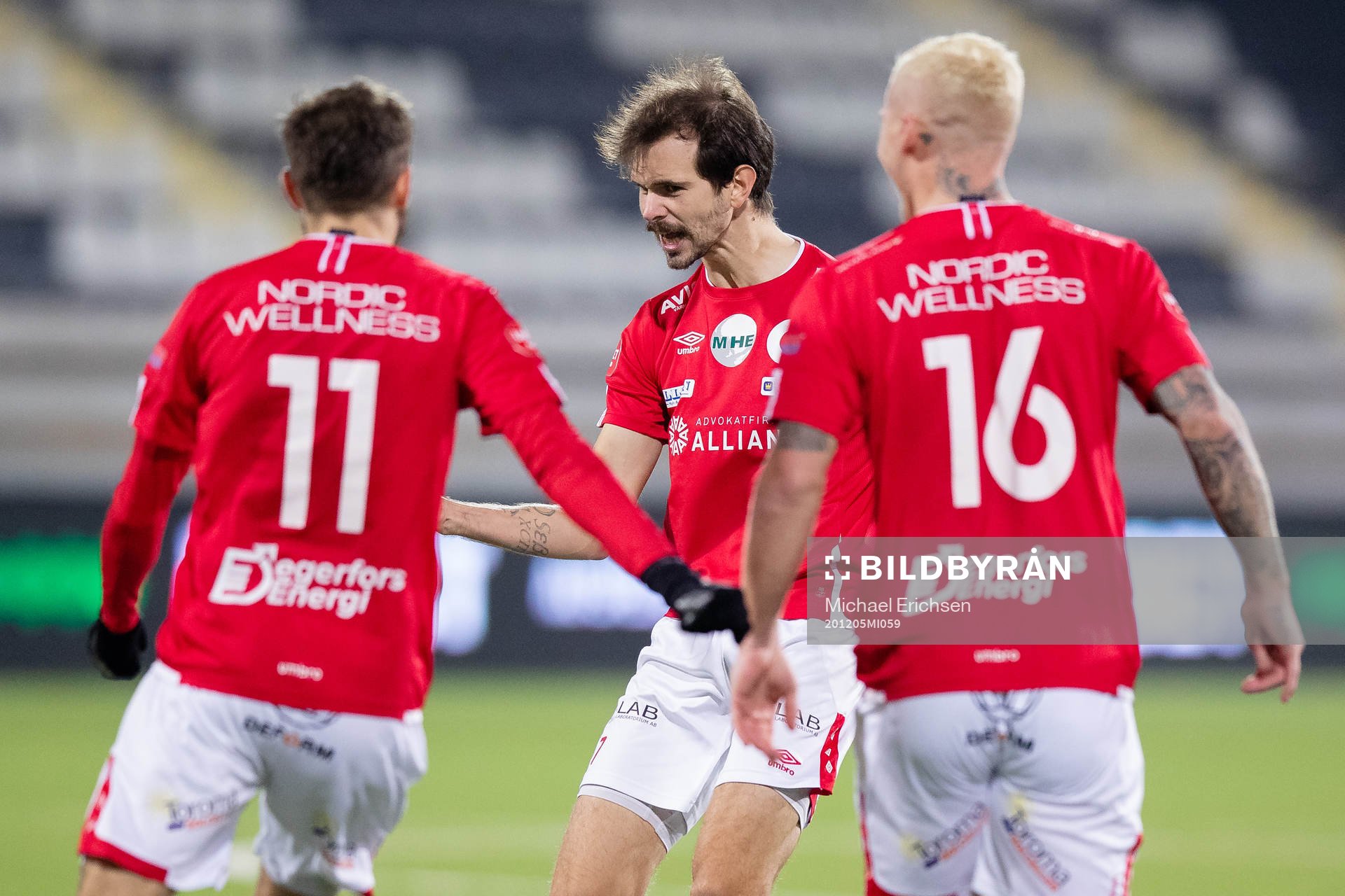 Degerfors Sebastian Olsson jublar