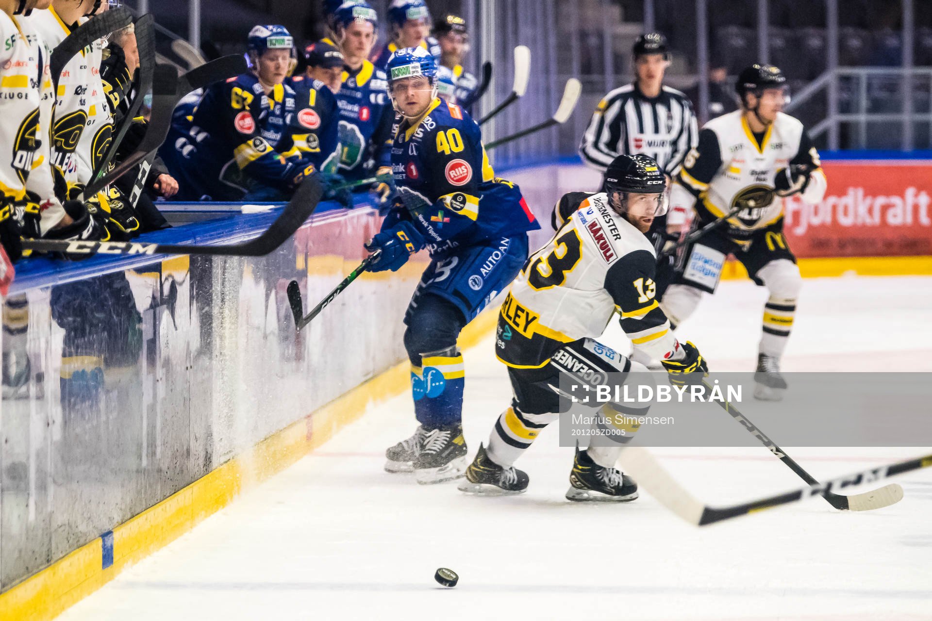 Rasmus Ahlholm of Storhamar and David Morley of Stavanger