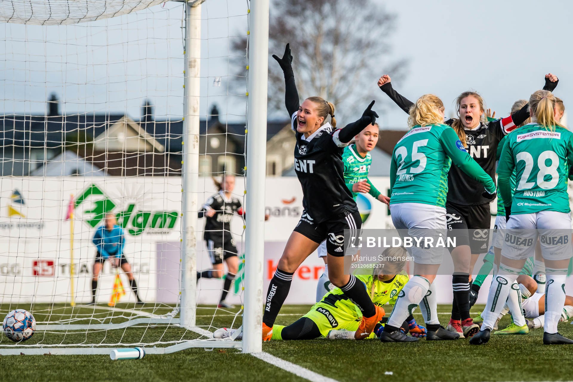 Lisa-Marie Karlseng Utland of Rosenborg celebrates