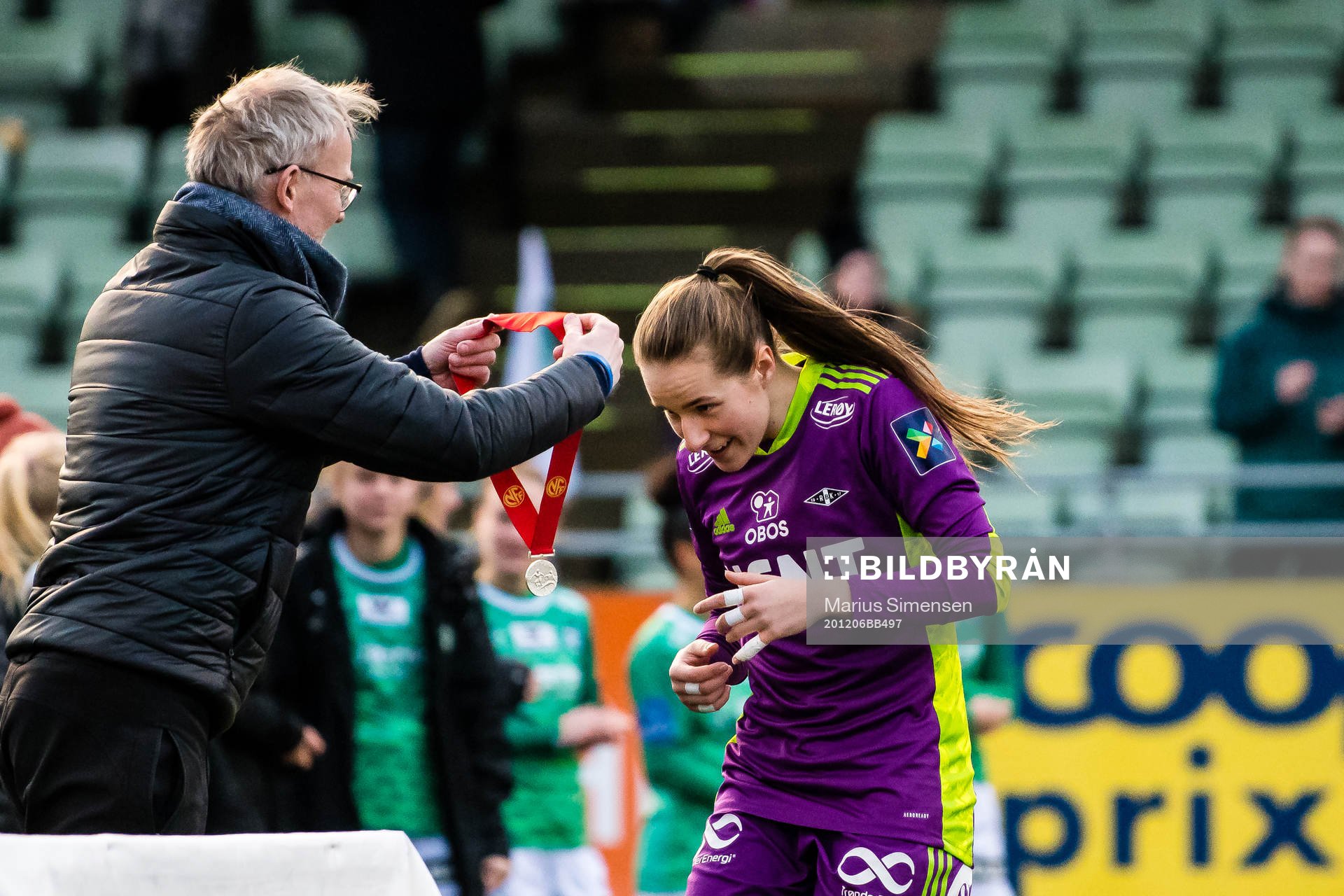 Rugile Maria Rulyte of Rosenborg with her silver medal