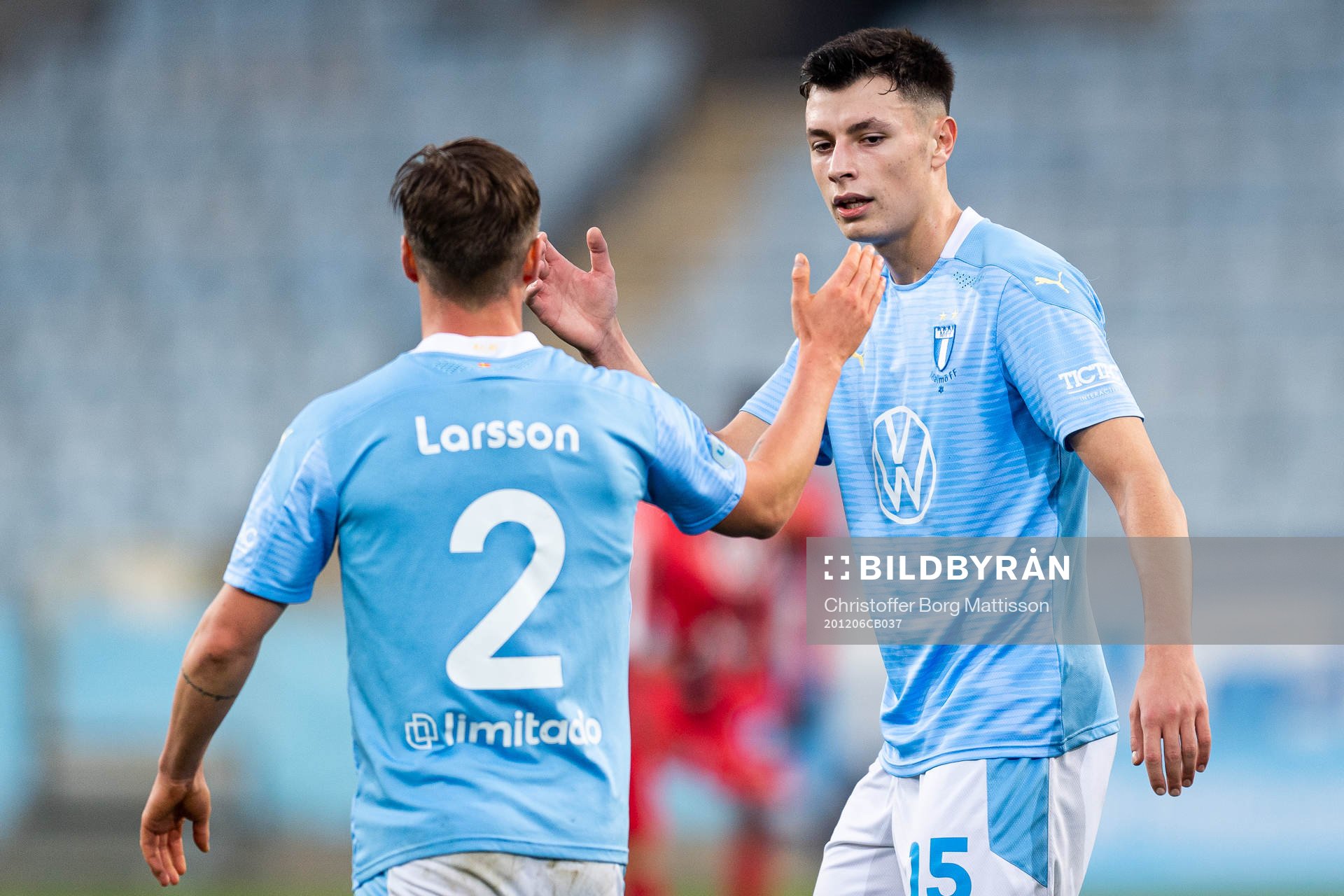 Malmö FFs Eric Larsson och Anel Ahmedhodzic jublar