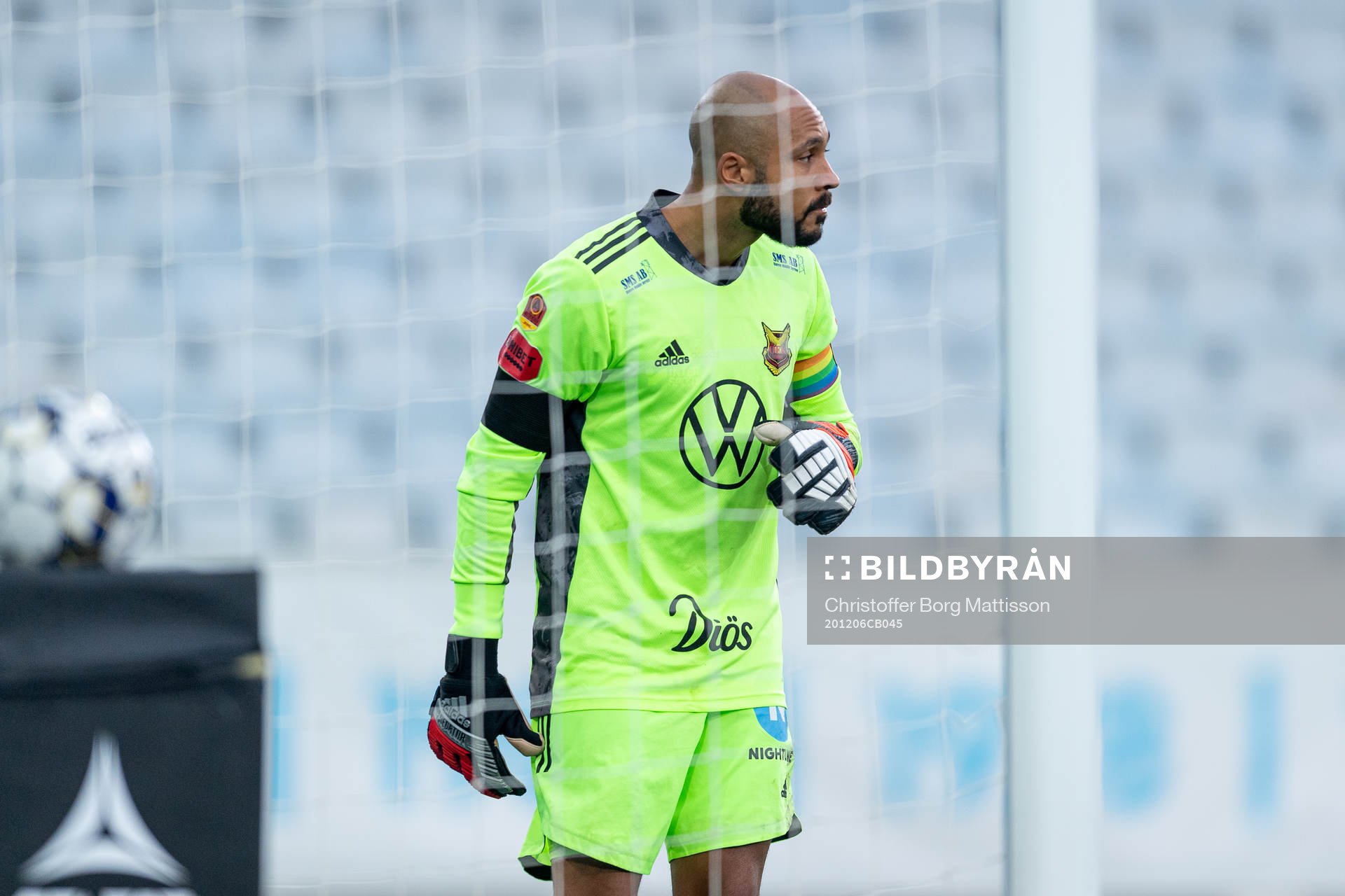 Östersunds målvakt Aly Keita deppar
