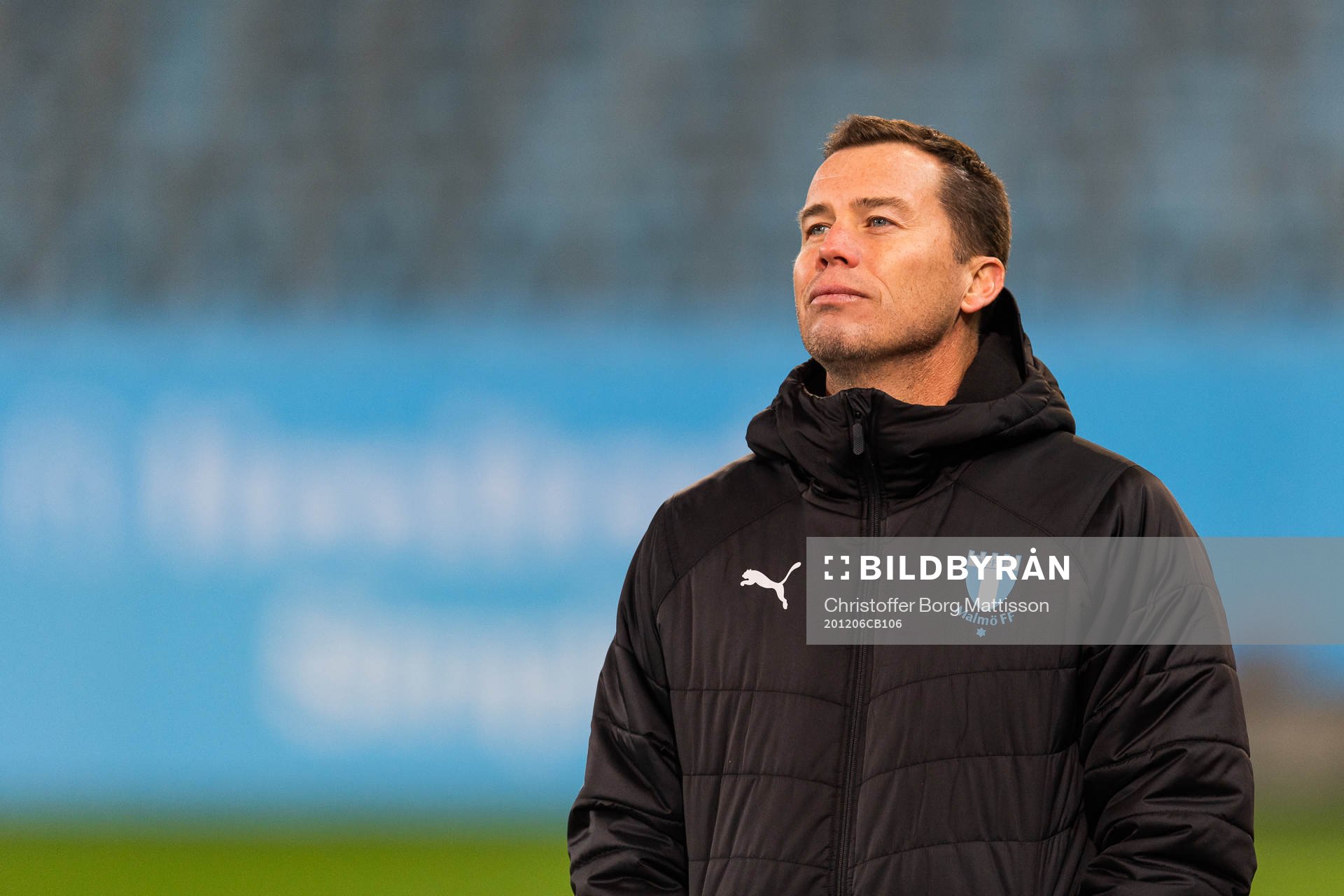Malmö FFs sportchef Daniel Andersson när Behrang Safari