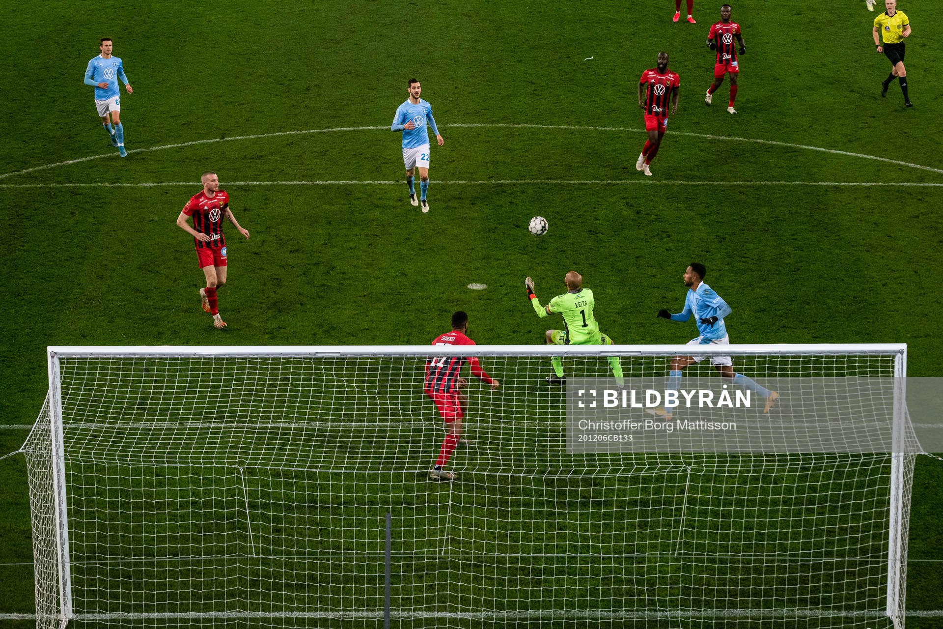 Oroligt framför Östersunds mål under fotbollsmatchen i Allsvenskan mellan Malmö FF och Östersund den 6 december 2020 i Malmö.