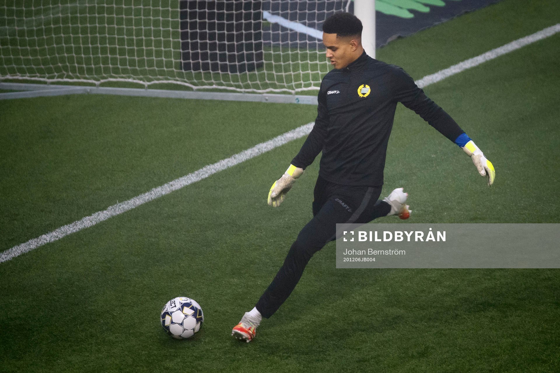 Hammarbys målvakt Oliver Dovin