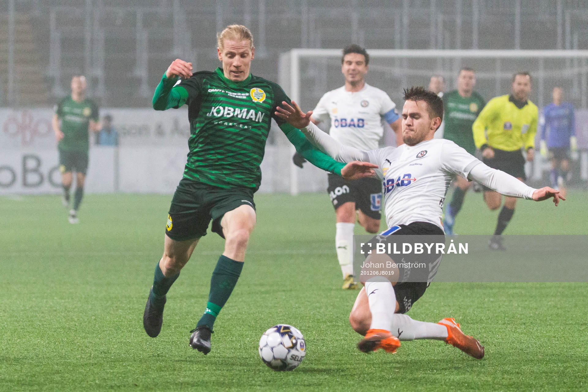 Hammarbys Gustav Ludwigson och Örebros Benjamin Hjertstrand