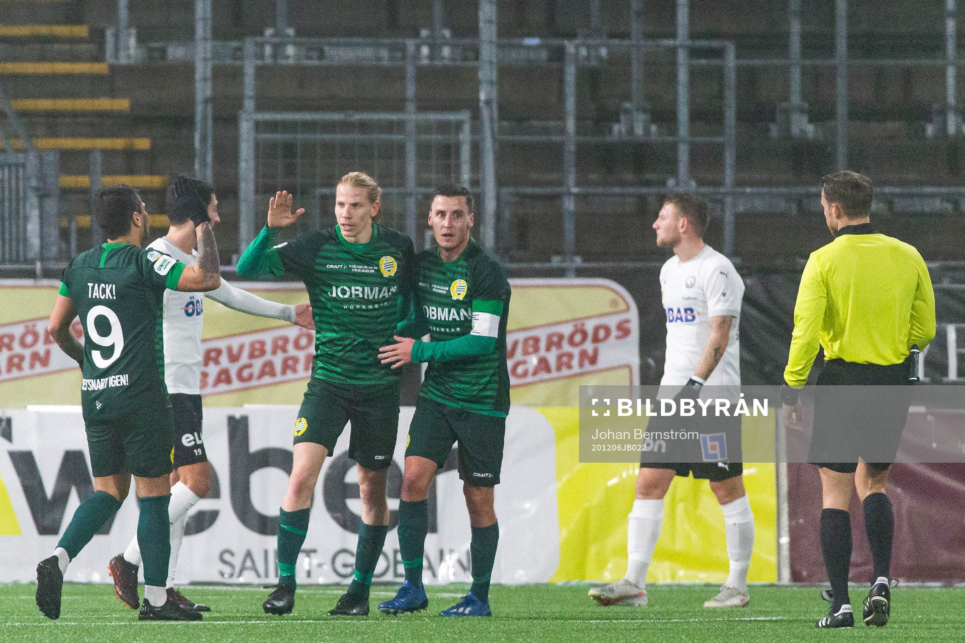 Hammarbys Gustav Ludwigson jublar