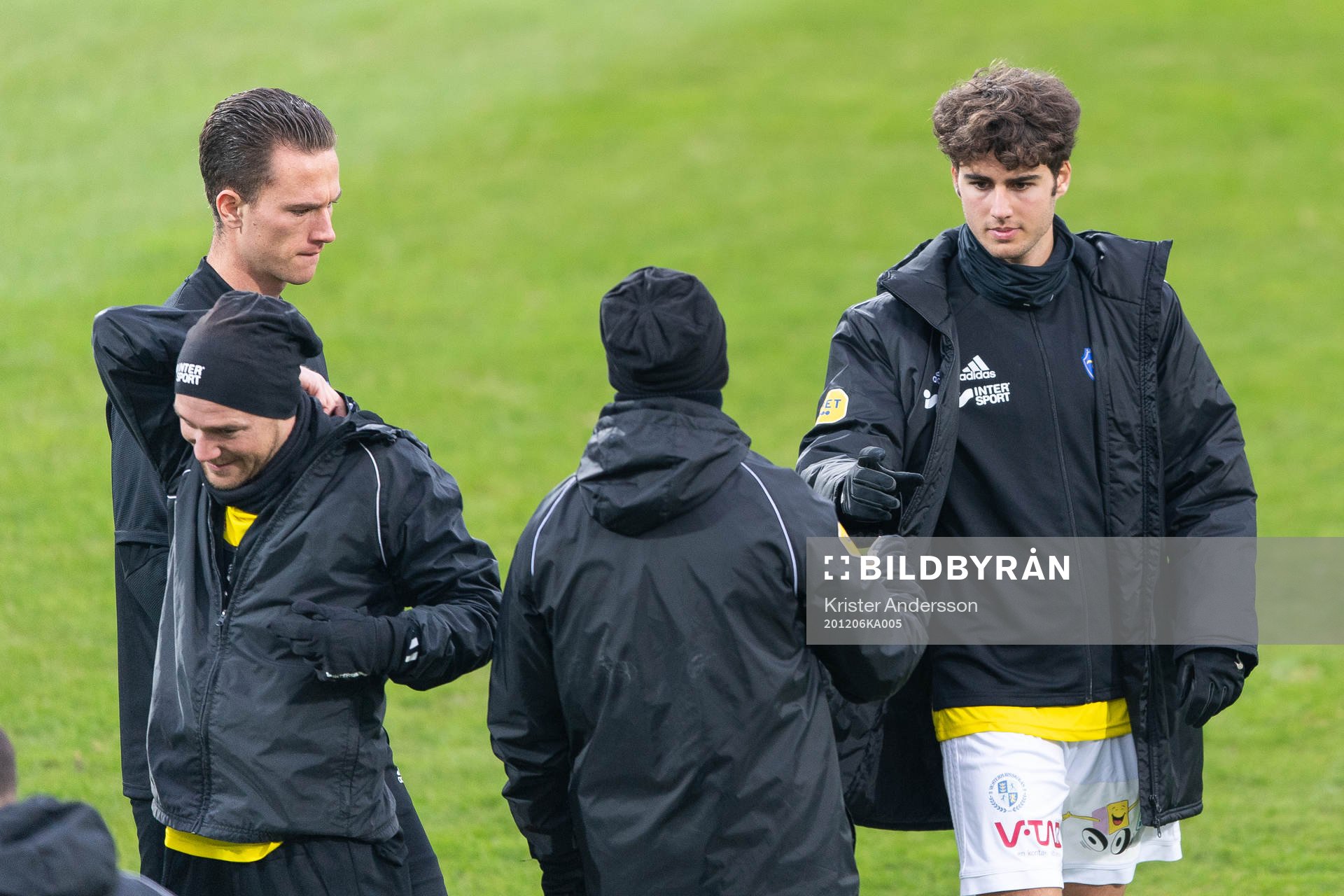 Falkenbergs Sander van Looy och Matthew Garbett före