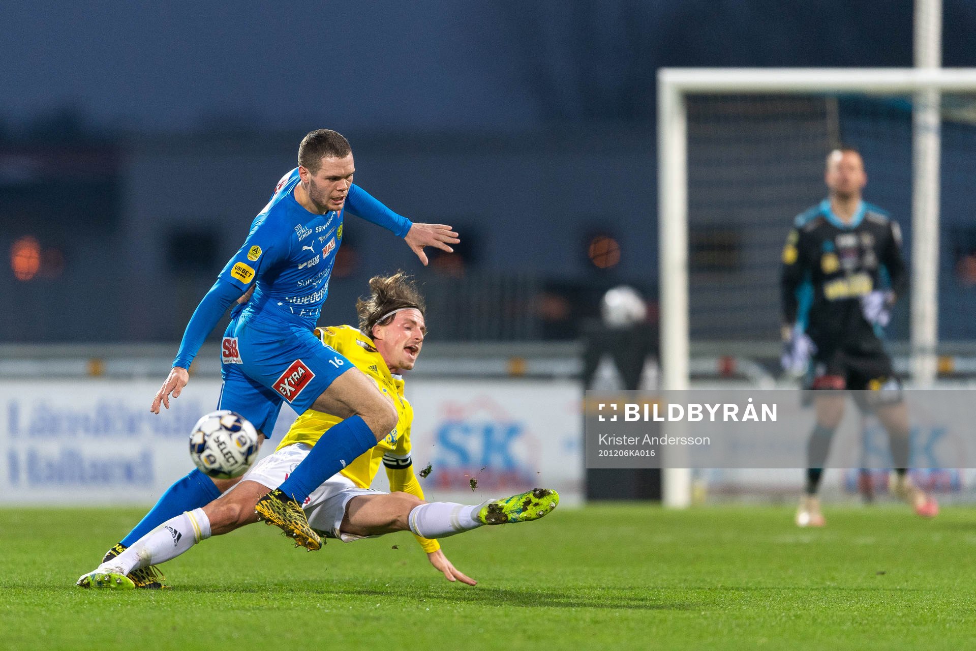 Mjällbys Jacob Bergström och Falkenbergs Carl Johansson