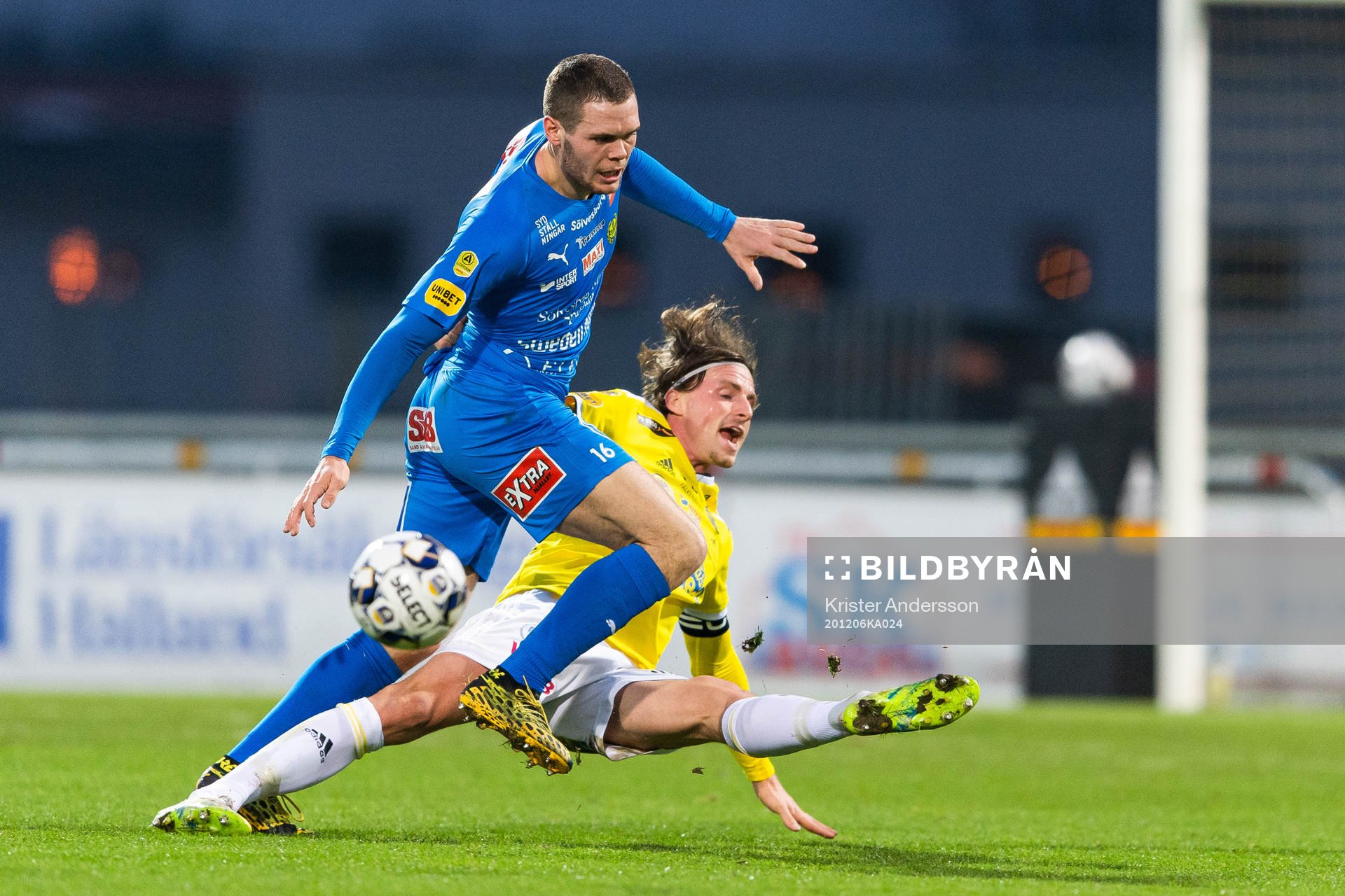 Mjällbys Jacob Bergström och Falkenbergs Carl Johansson