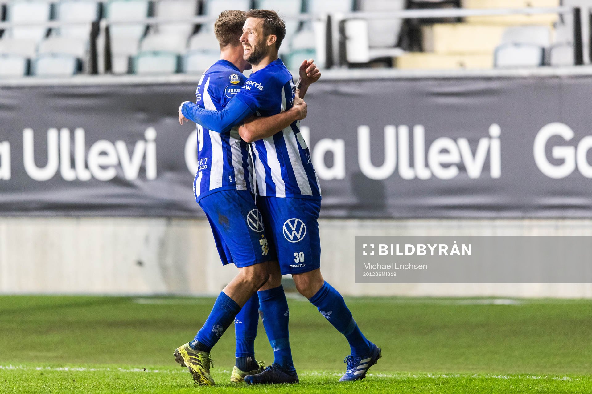 IFK Göteborg Mattias Bjärsmyr och Pontus Wernbloom jublar