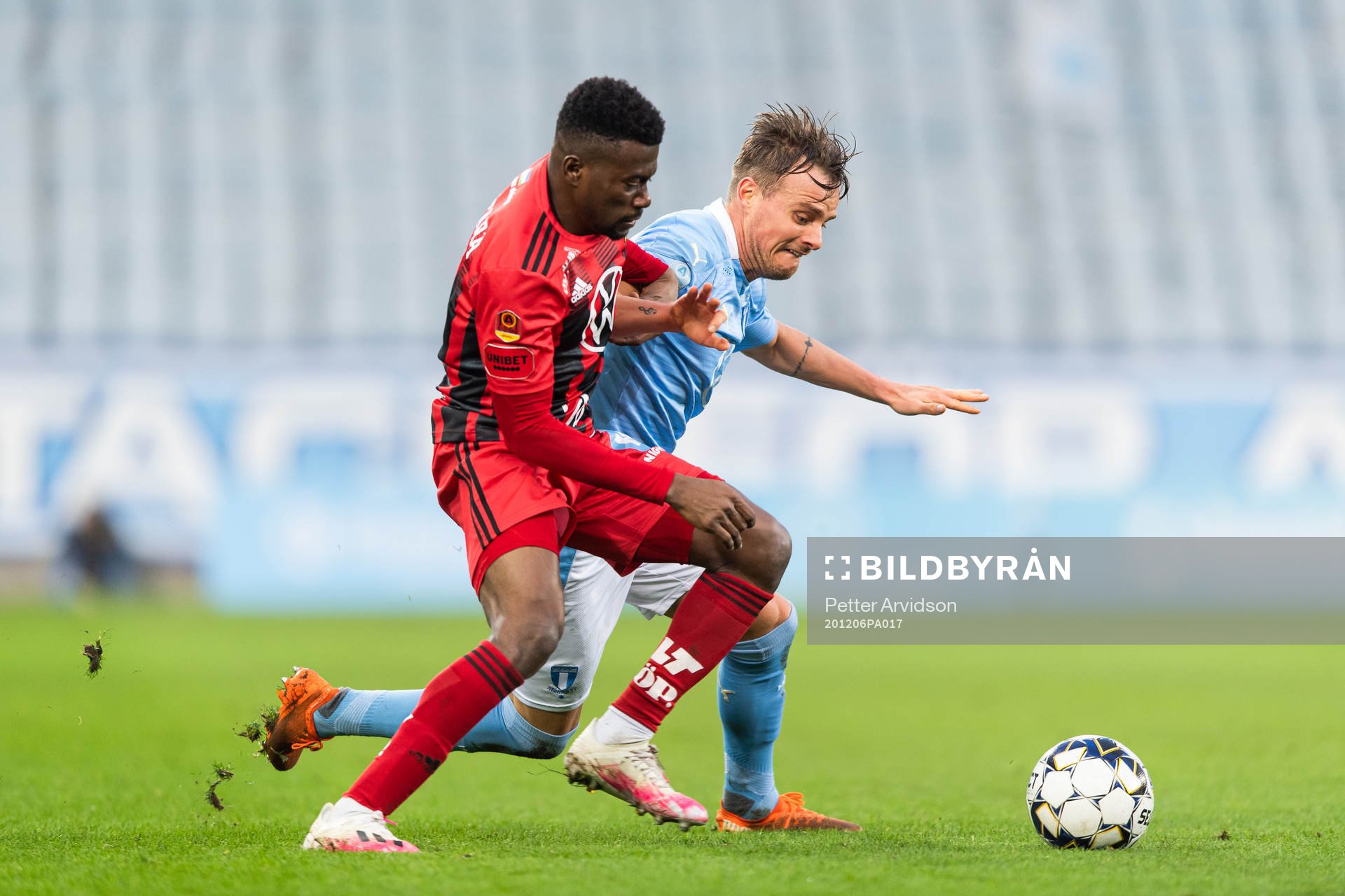 Östersunds Kalpi Wilfried Ouattara och Malmö FFs Eric
