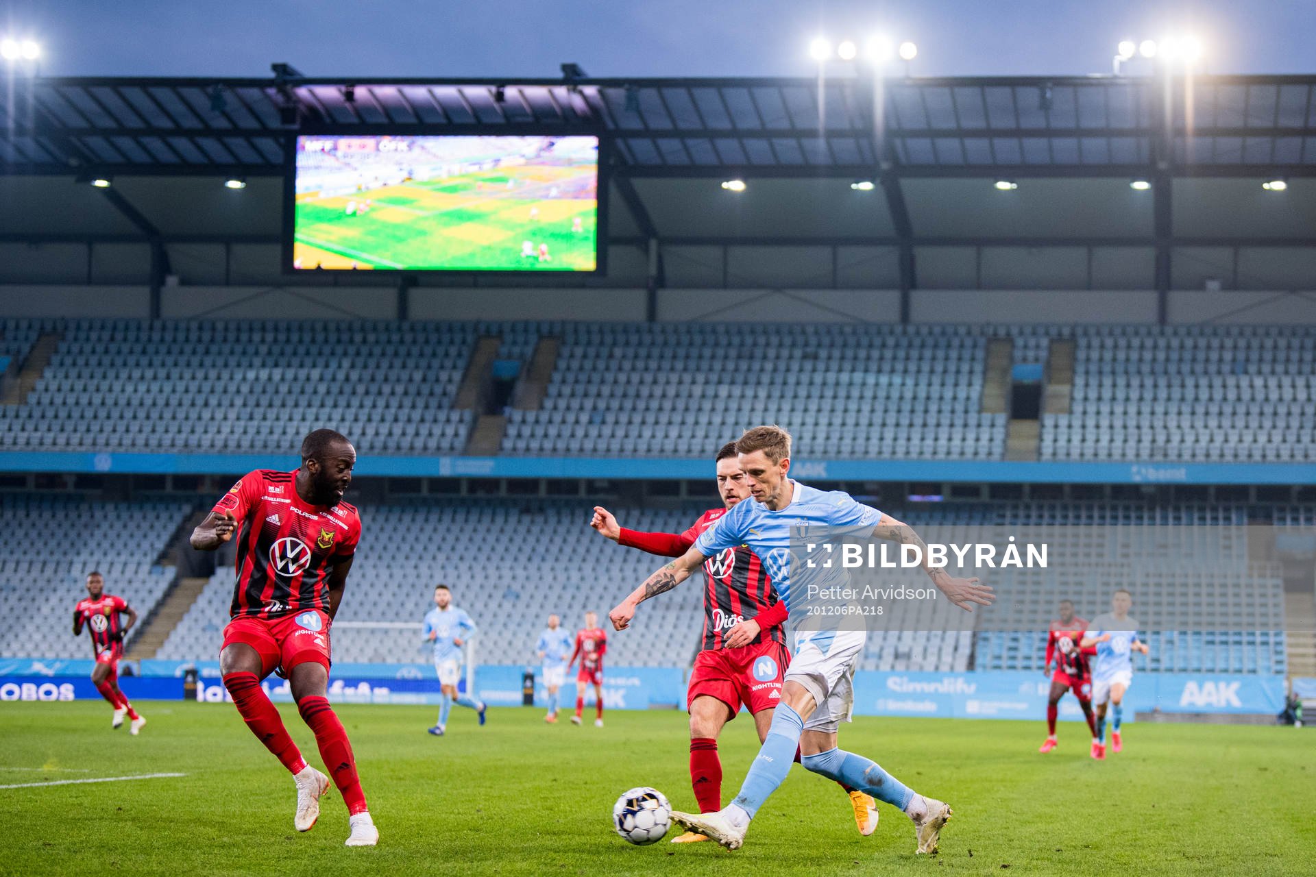Östersunds Ronald Mukiibi och Malmö FFs Sören Rieks