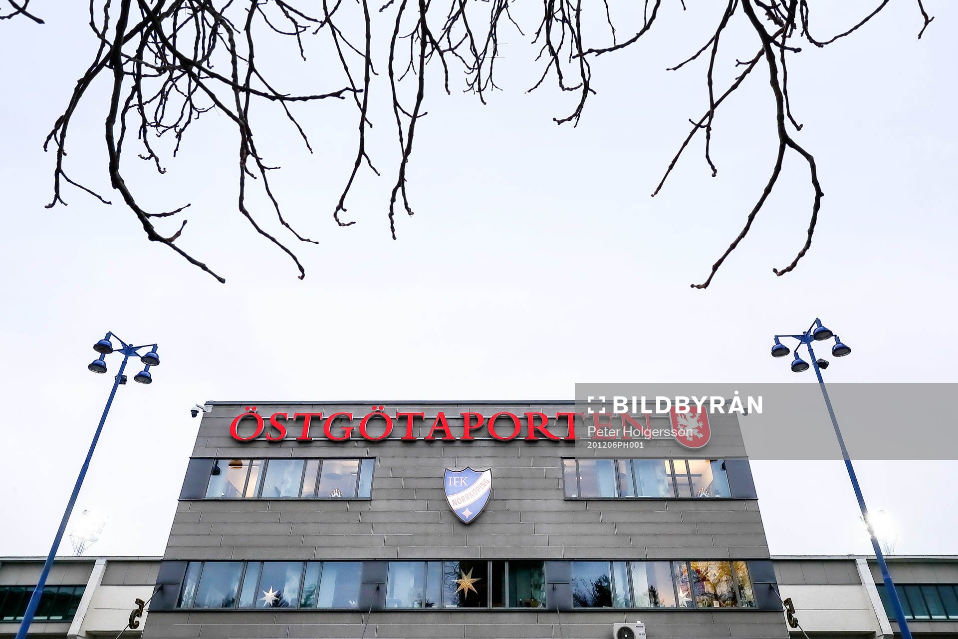 Östgötaporten före fotbollsmatchen i Allsvenskan mellan
