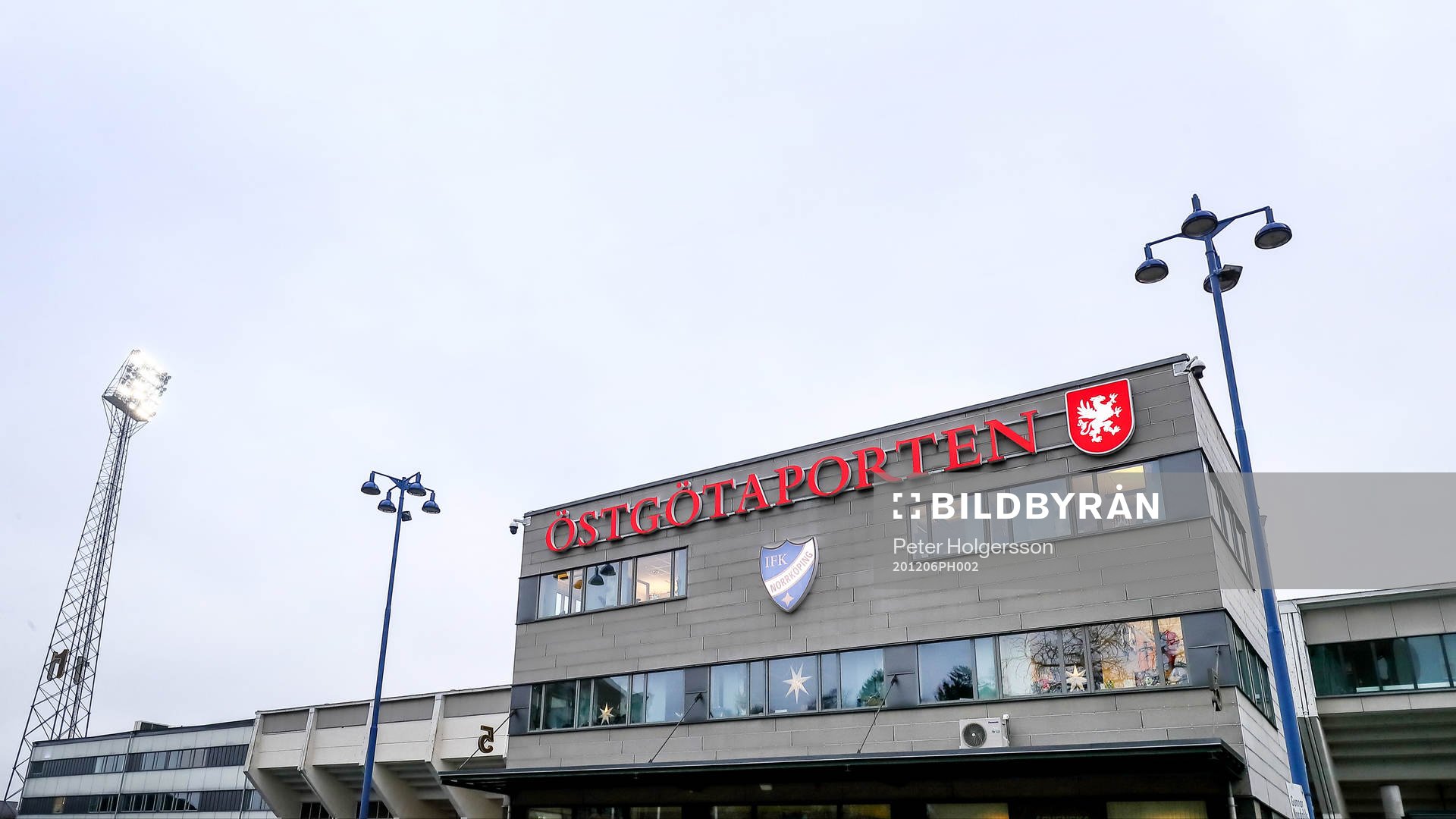 Östgötaporten före fotbollsmatchen i Allsvenskan mellan