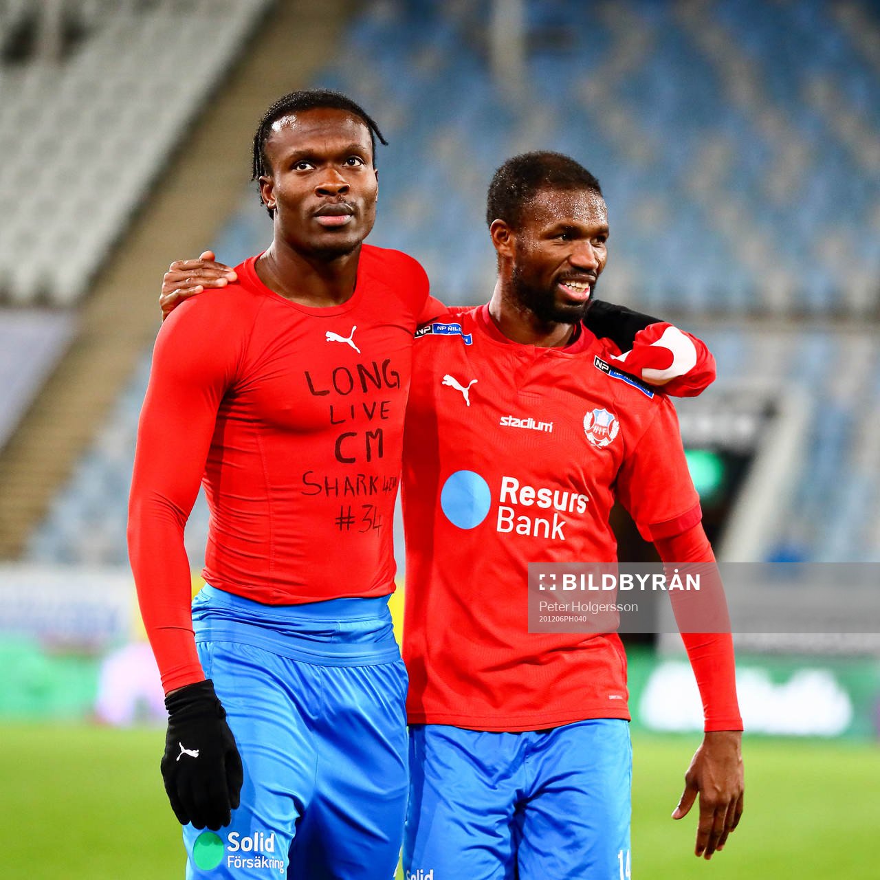 Helsingborgs Joseph Ceesay och Mohammed Abubakari jublar