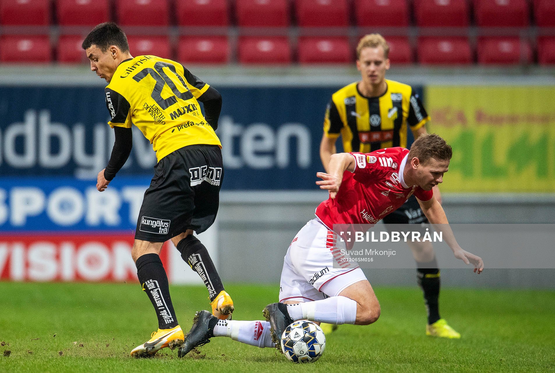 Kalmars Erik Israelsson och Häckens Ali Youssef