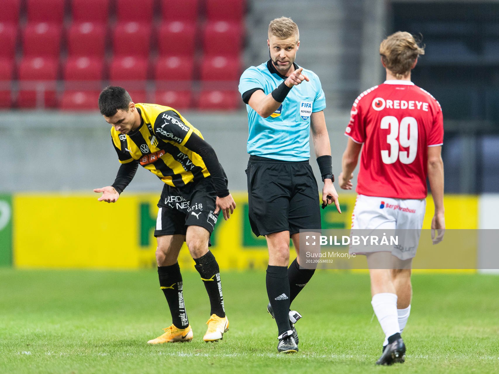 Domare Glenn Nyberg och Isak Magnusson