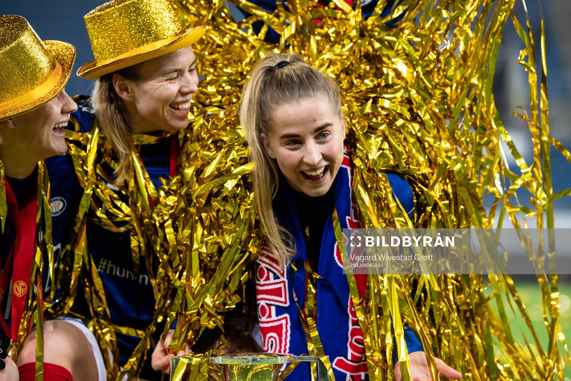Sigrid Heien Hansen of Vålerenga celebrates