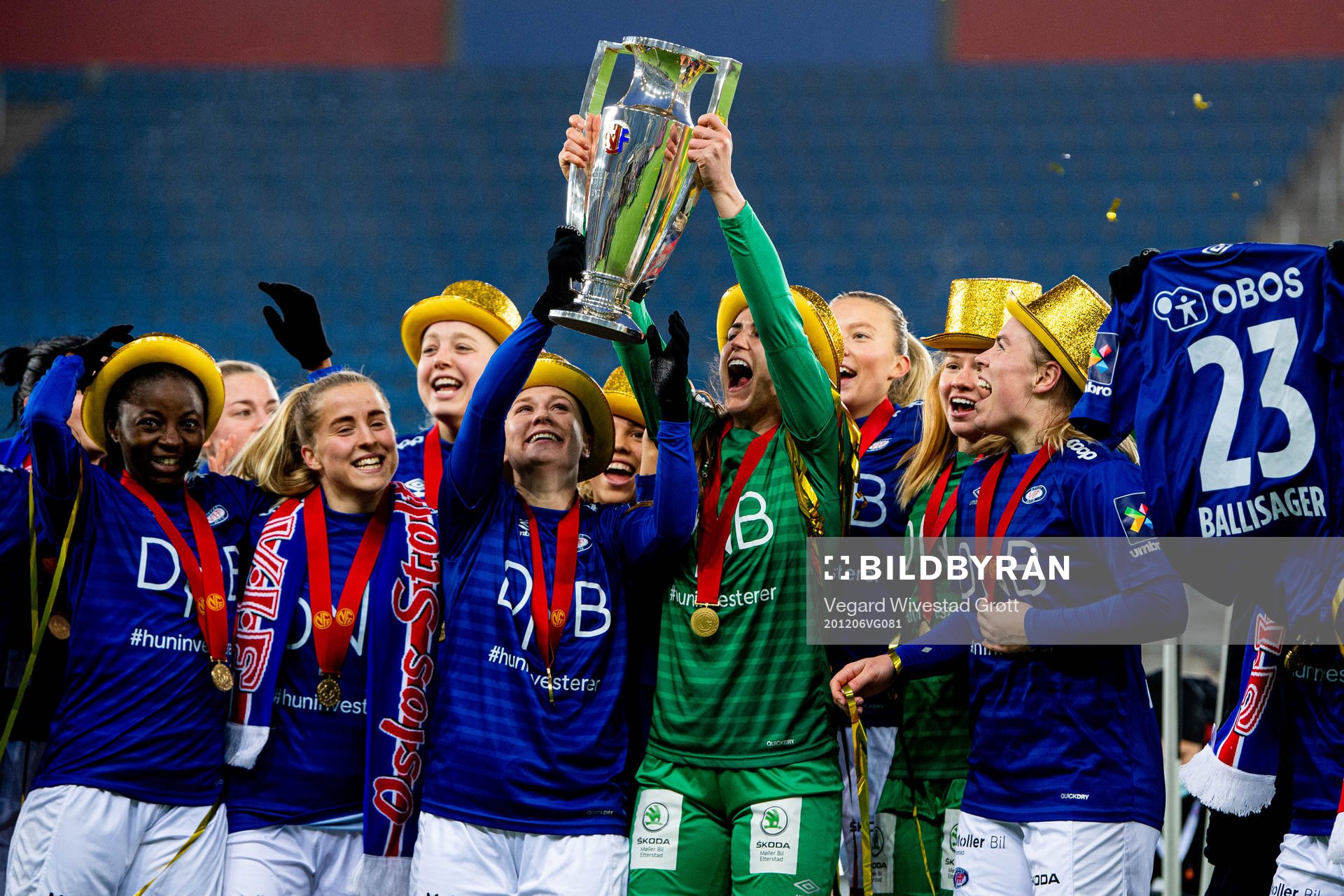 Ajara Njoya, Sigrid Heien Hansen, goalkeeper Hannah Grace