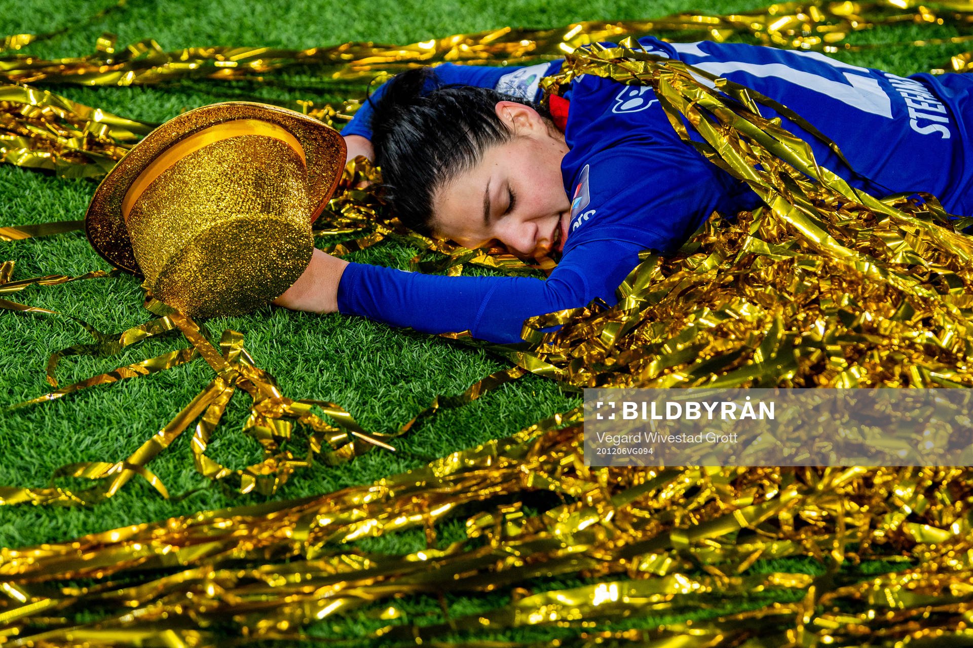 Dejana Stefanovic of Vålerenga celebrates winning the