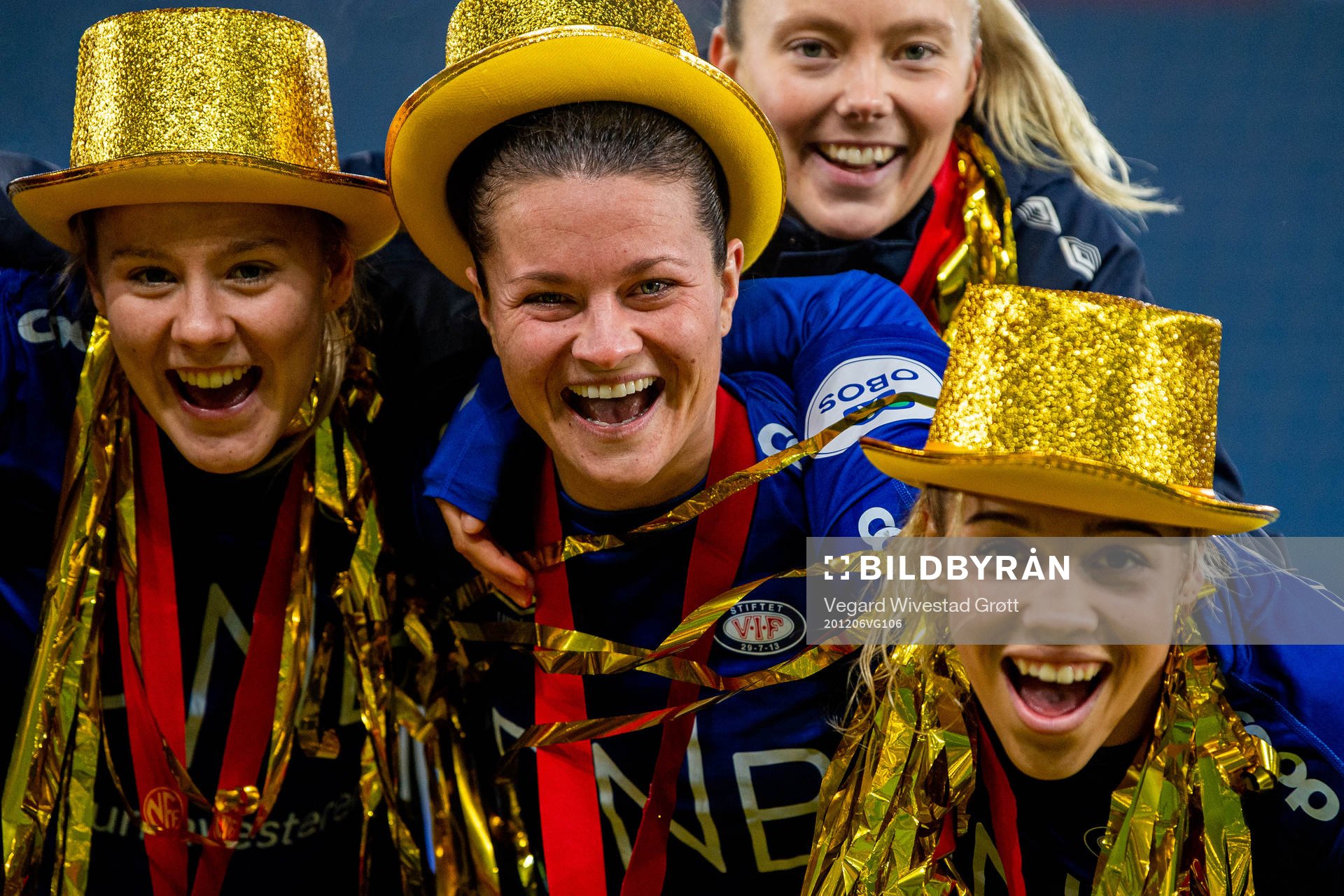 Sherida Spitse of Vålerenga celebrates winning the league