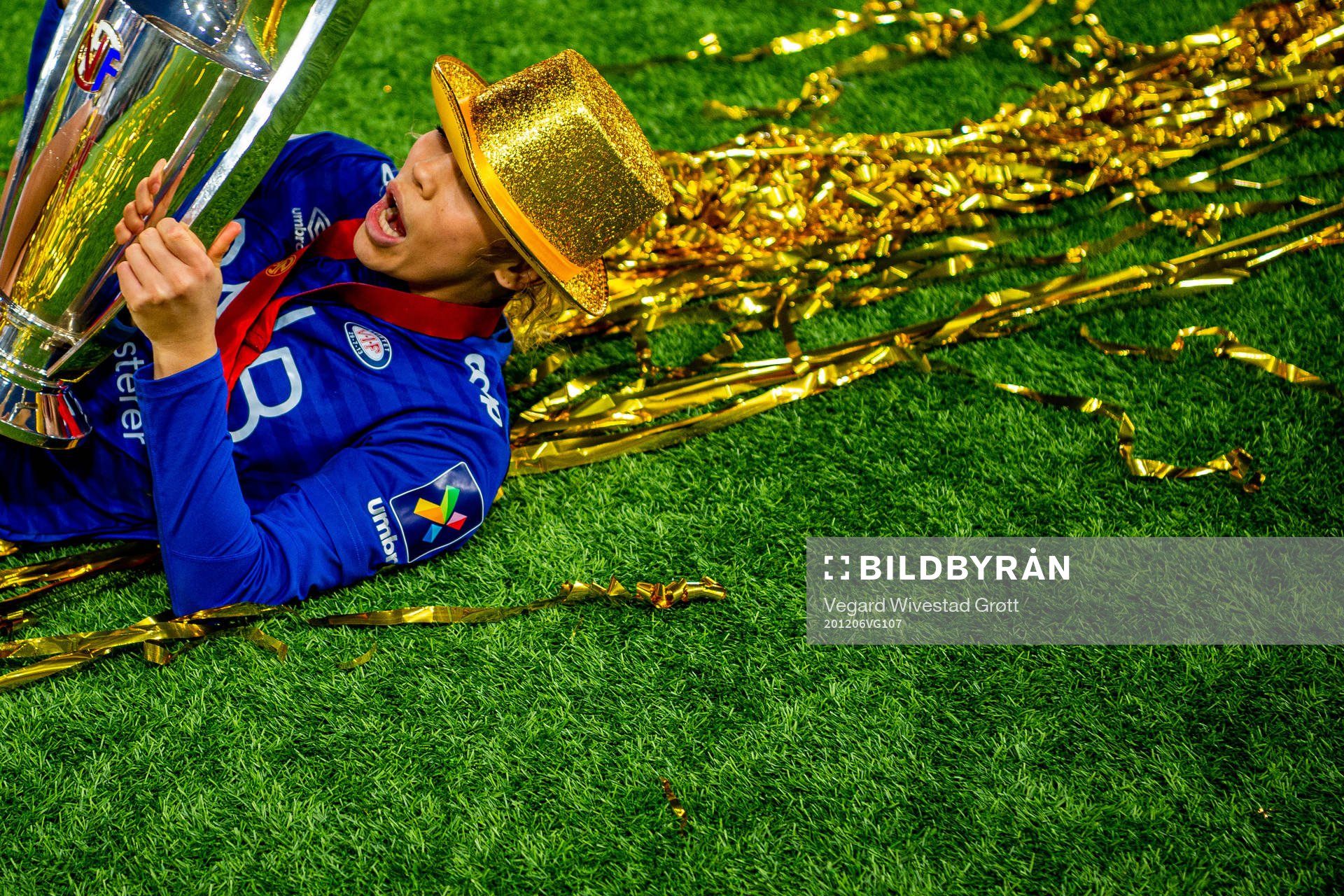 Celin Bizet Ildhusøy of Vålerenga celebrates winning the
