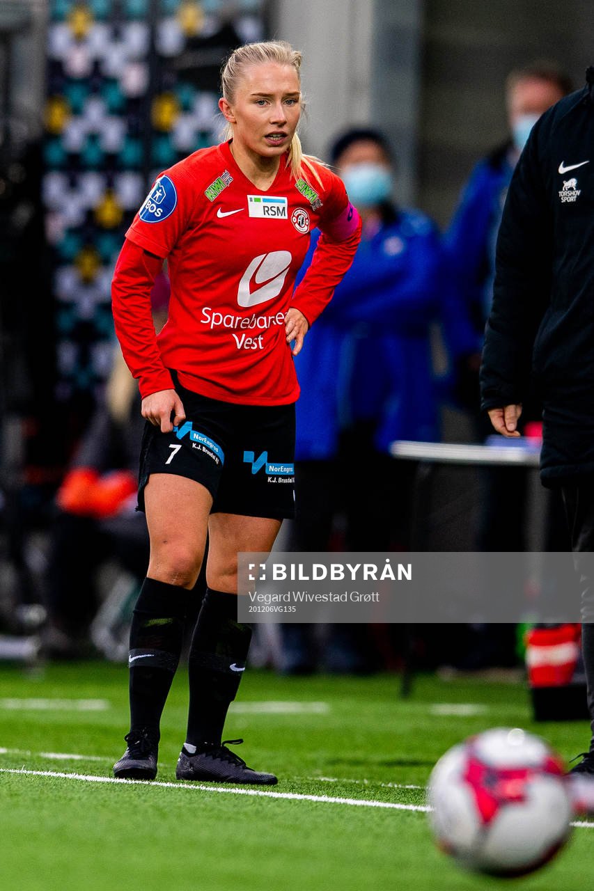 Thea Bjelde of Arna-Bjørnar
