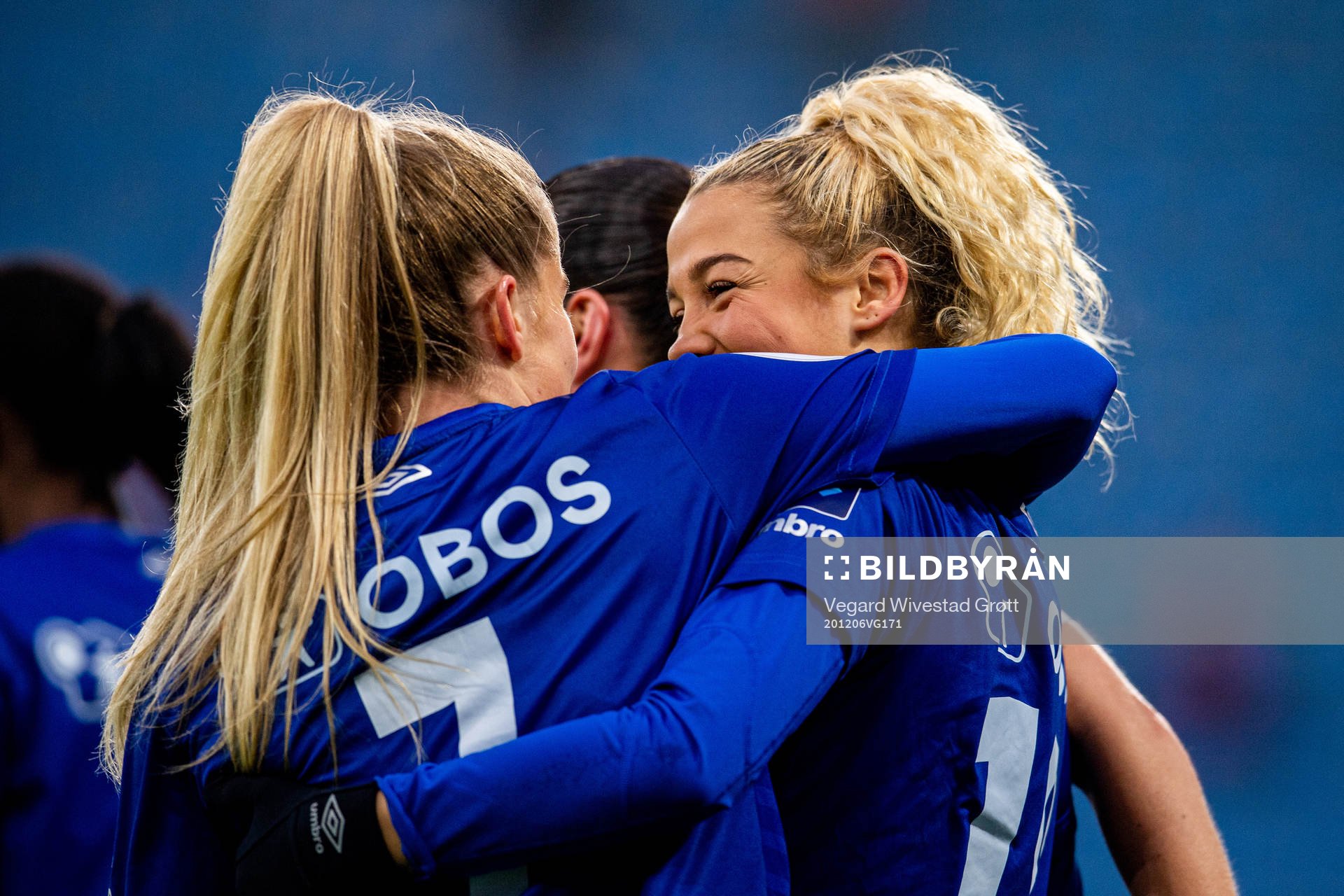 Celin Bizet Ildhusøy of Vålerenga celebrates with