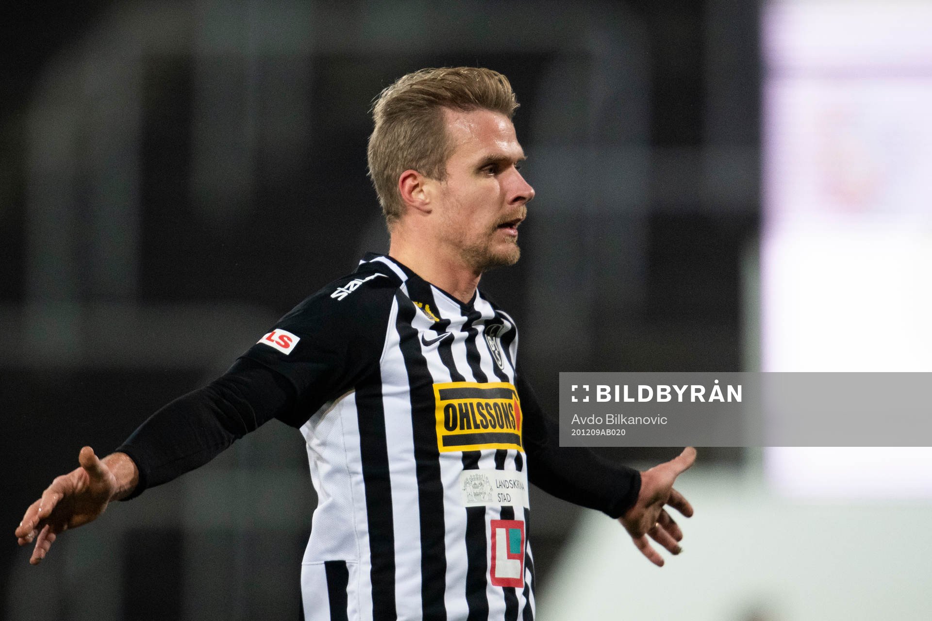 Landskronas Linus Olsson agerar