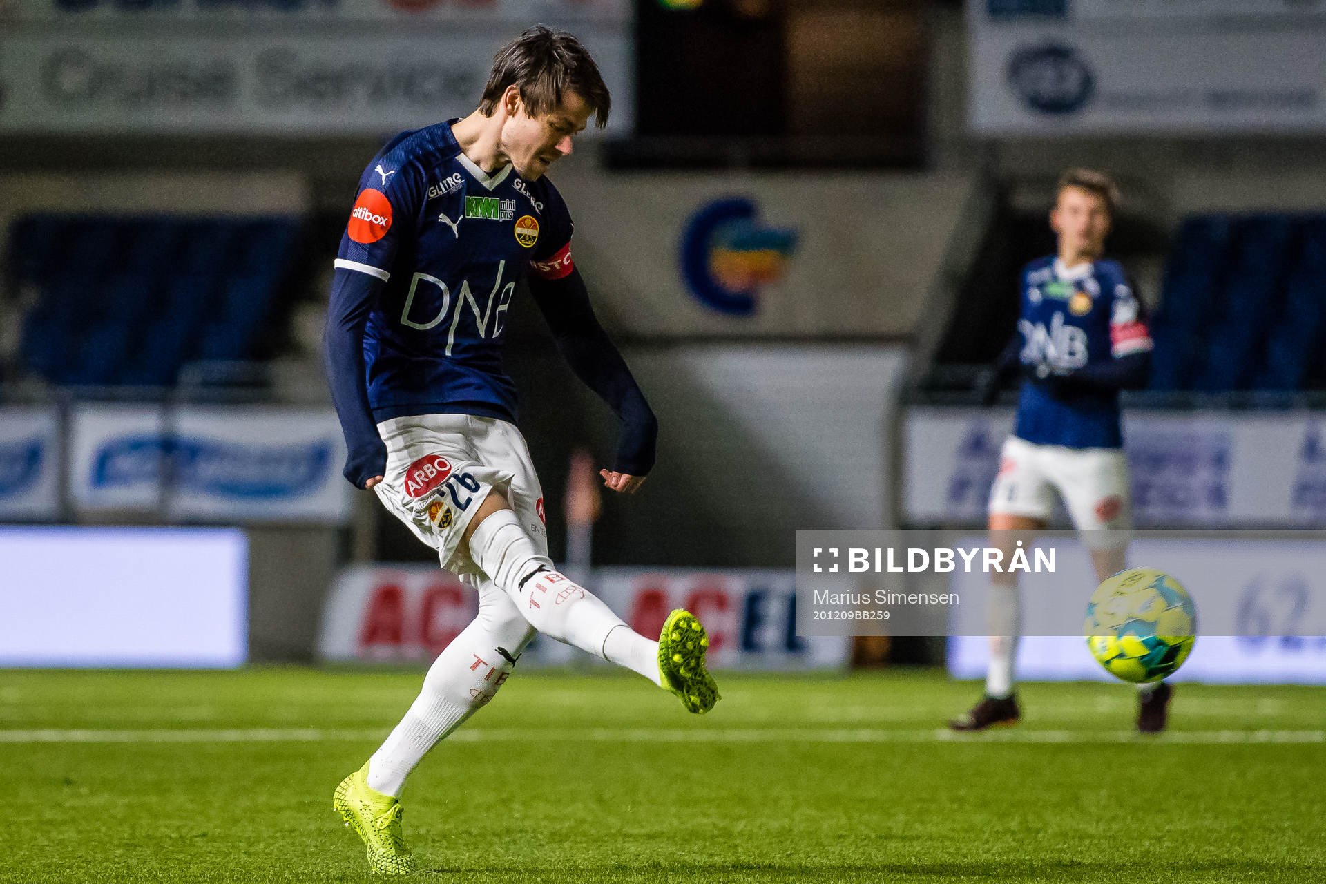 Lars-Christopher Horst Jan Vilsvik of Strømsgodset scores
