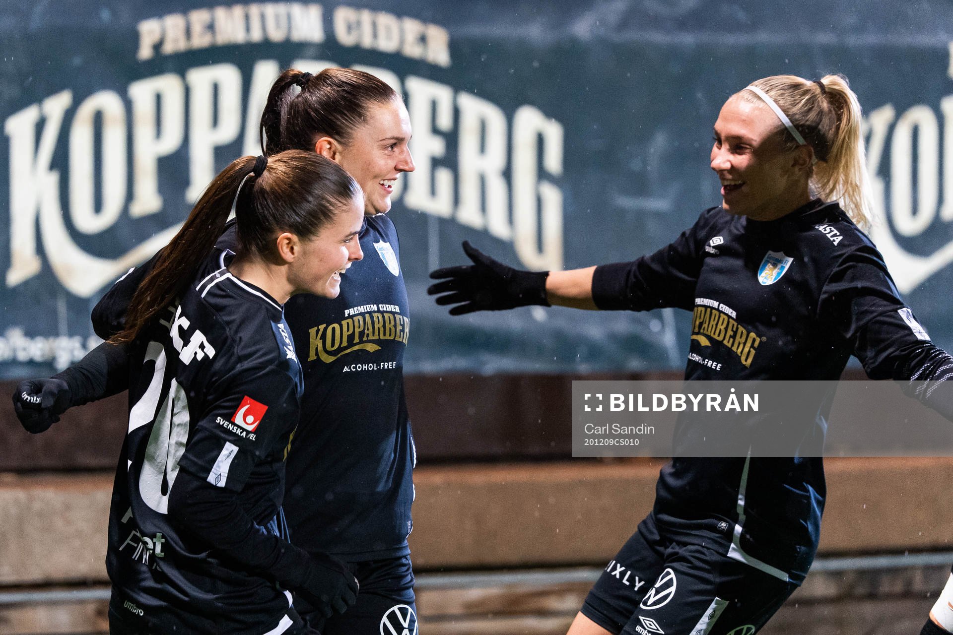 Hanna Wijk, Vilde Bøe Risa and Emma Koivisto of Göteborg