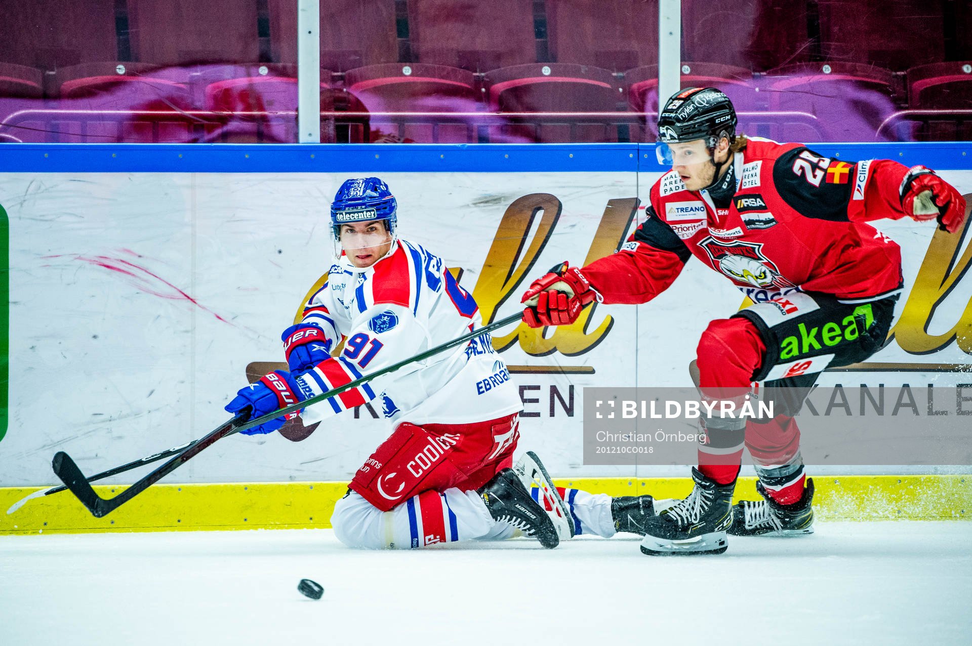 Oskarshamns Rickard Palmberg mot Malmö Redhawks Eric