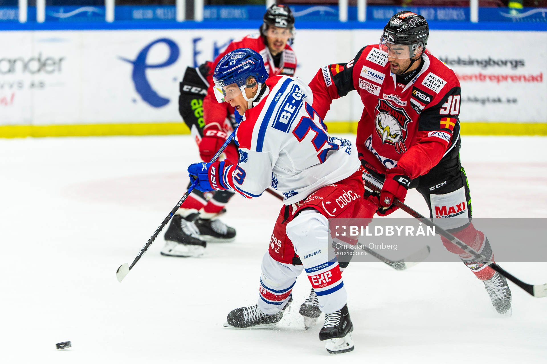 Oskarshamns Filiph Engsund och Malmö Redhawks Joseph Veleno