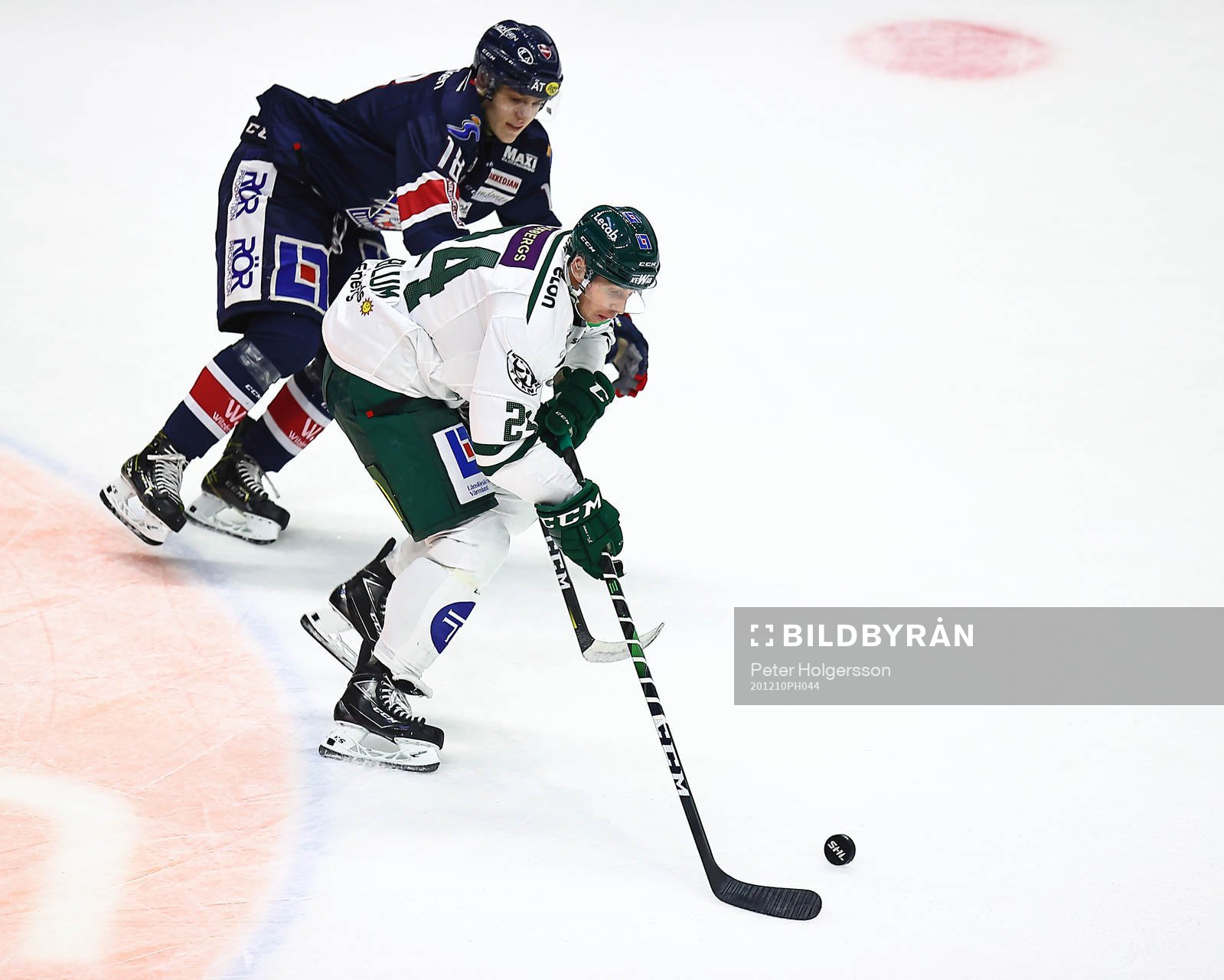 Färjestads Jonathon Blum och Linköpings Axel Ottosson