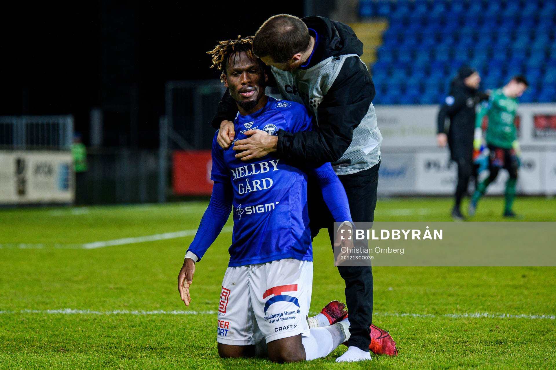 Trelleborgs Fatawu Safiu jublar efter kvalet till Superettan mellan Trelleborg och Brommapojkarna den 13 december 2020 i Trelleborg.
