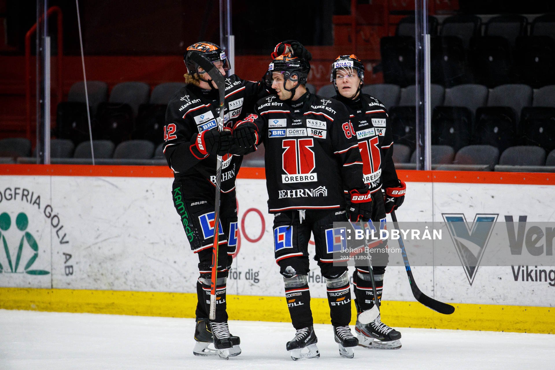 Örebros Robin Salo , Mathias Bromé och Linus Öberg jublar