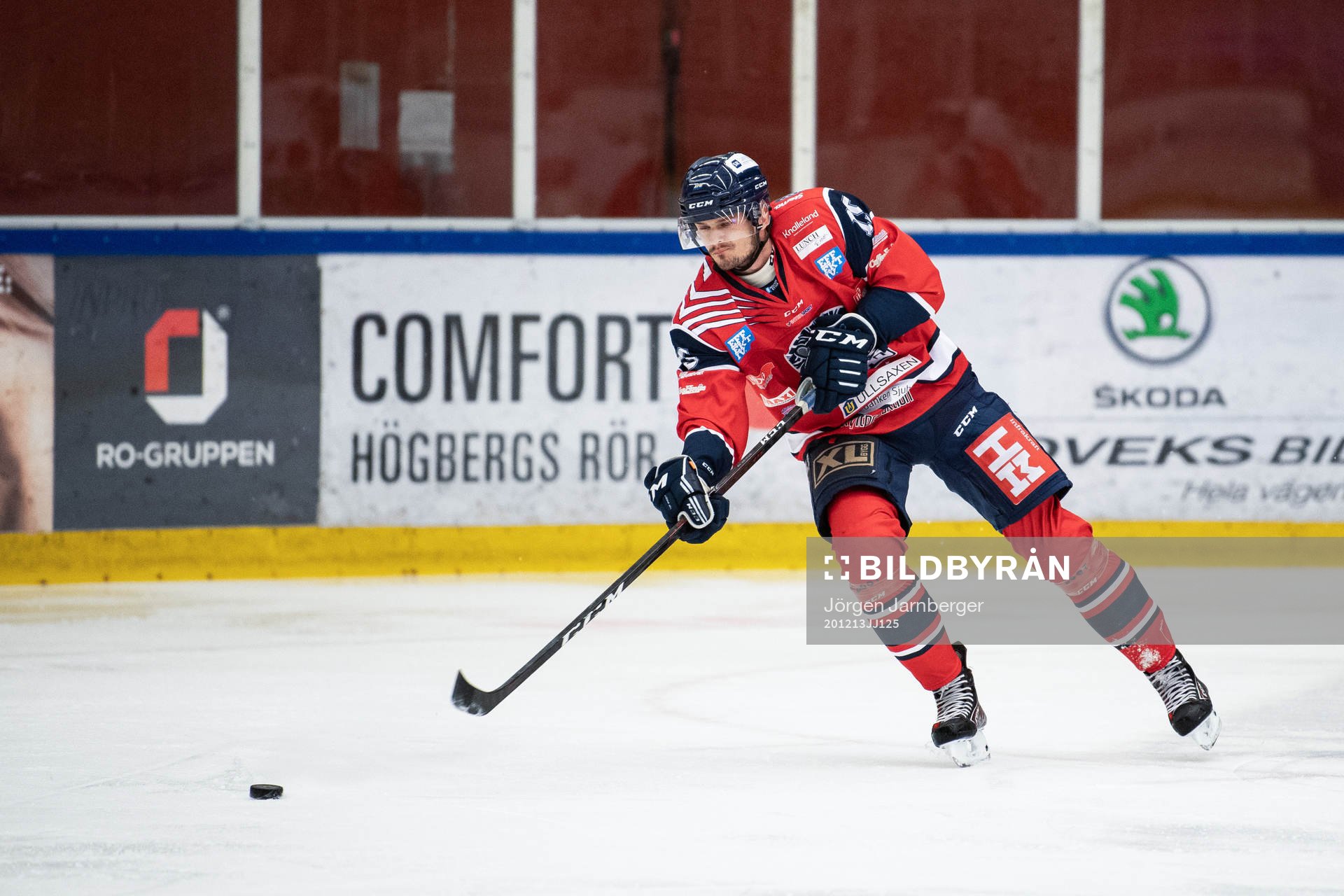 under ishockeymatchen i HockeyEttan mellan Borås och Troja
