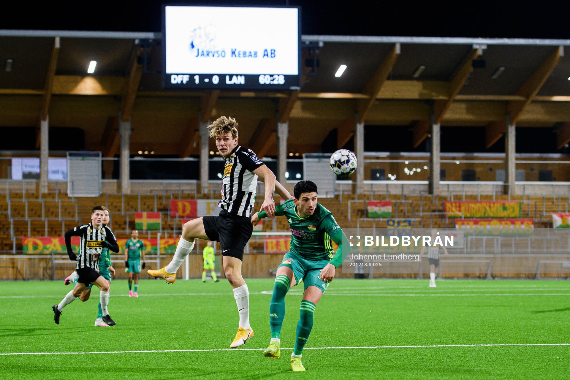 Landskronas Robin Hofsö och Dalkurds Irfan Jasarevicunder