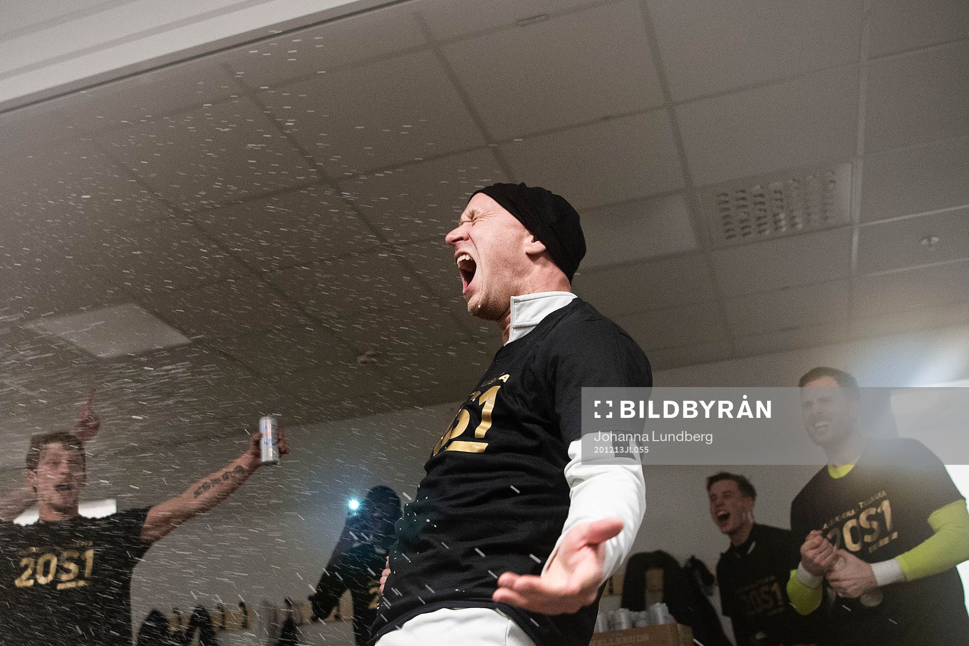 Landskronas tränare Billy Magnusson jublar i
