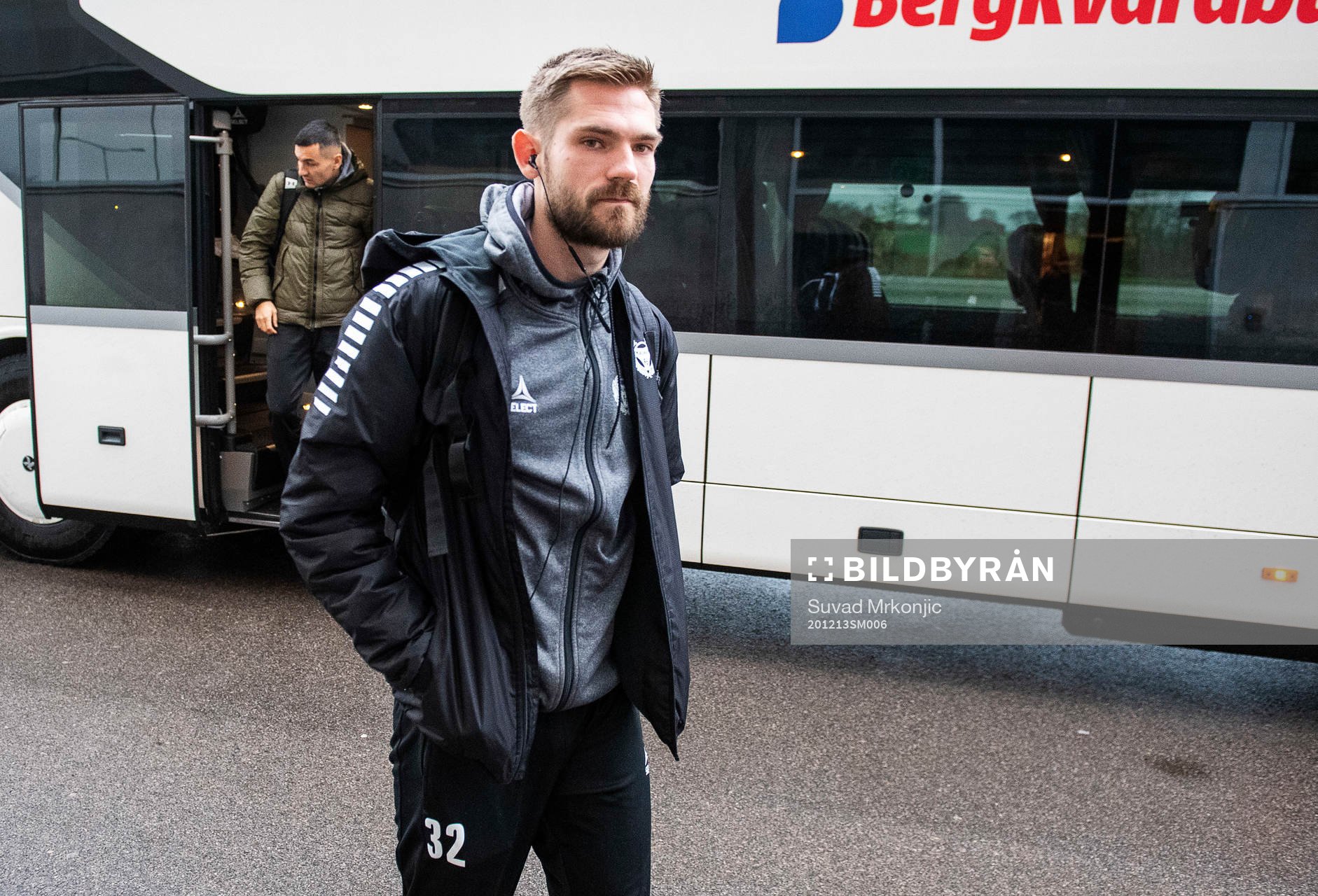 Kalmars målvakt Lucas Hägg Johansson anländer