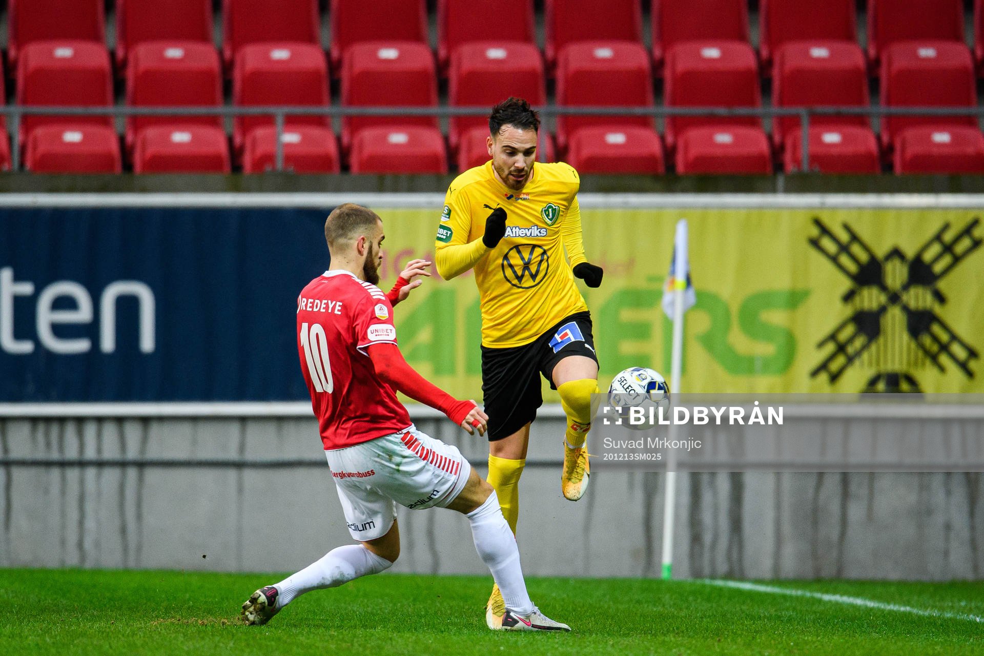 Kalmars Filip Sachpekidis och Jönköpings Dzenis Kozica