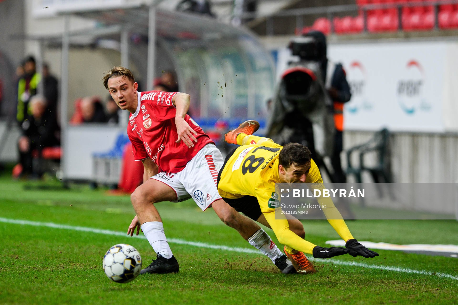 Kalmars Isak Magnusson och Jönköpings Jetmir Haliti