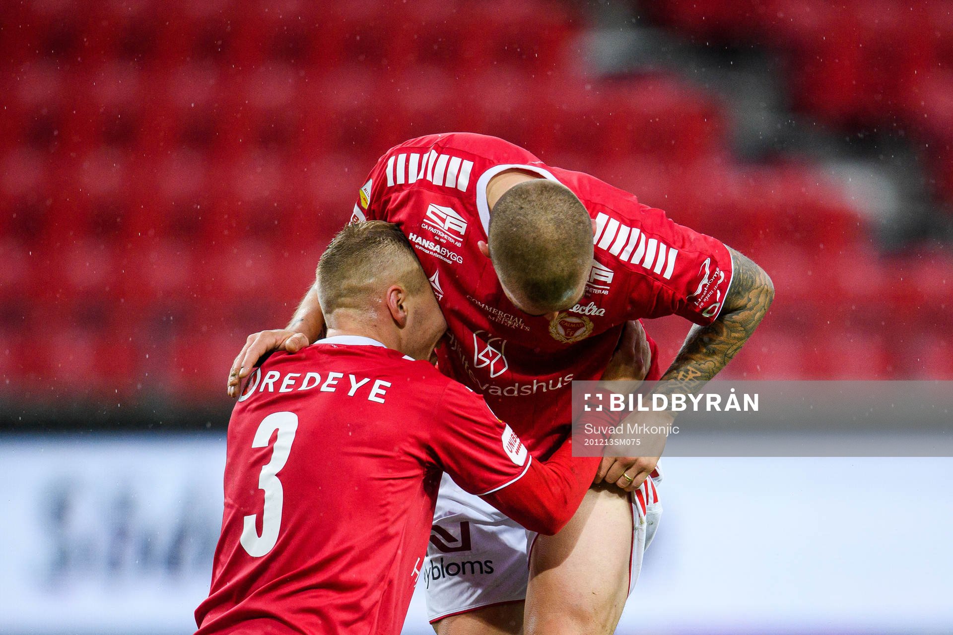 Kalmars Sebastian Ring och Douglas Bergqvist  jublar
