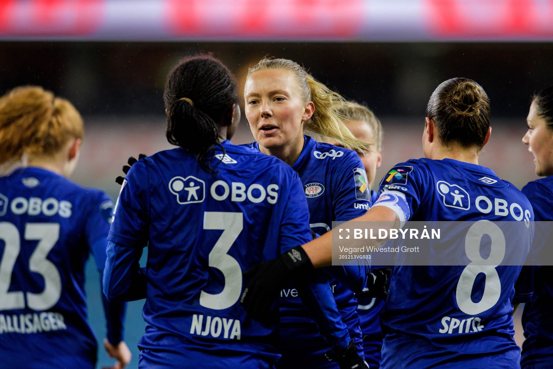 Ajara Njoya of Vålerenga celebrates with teammate Synne