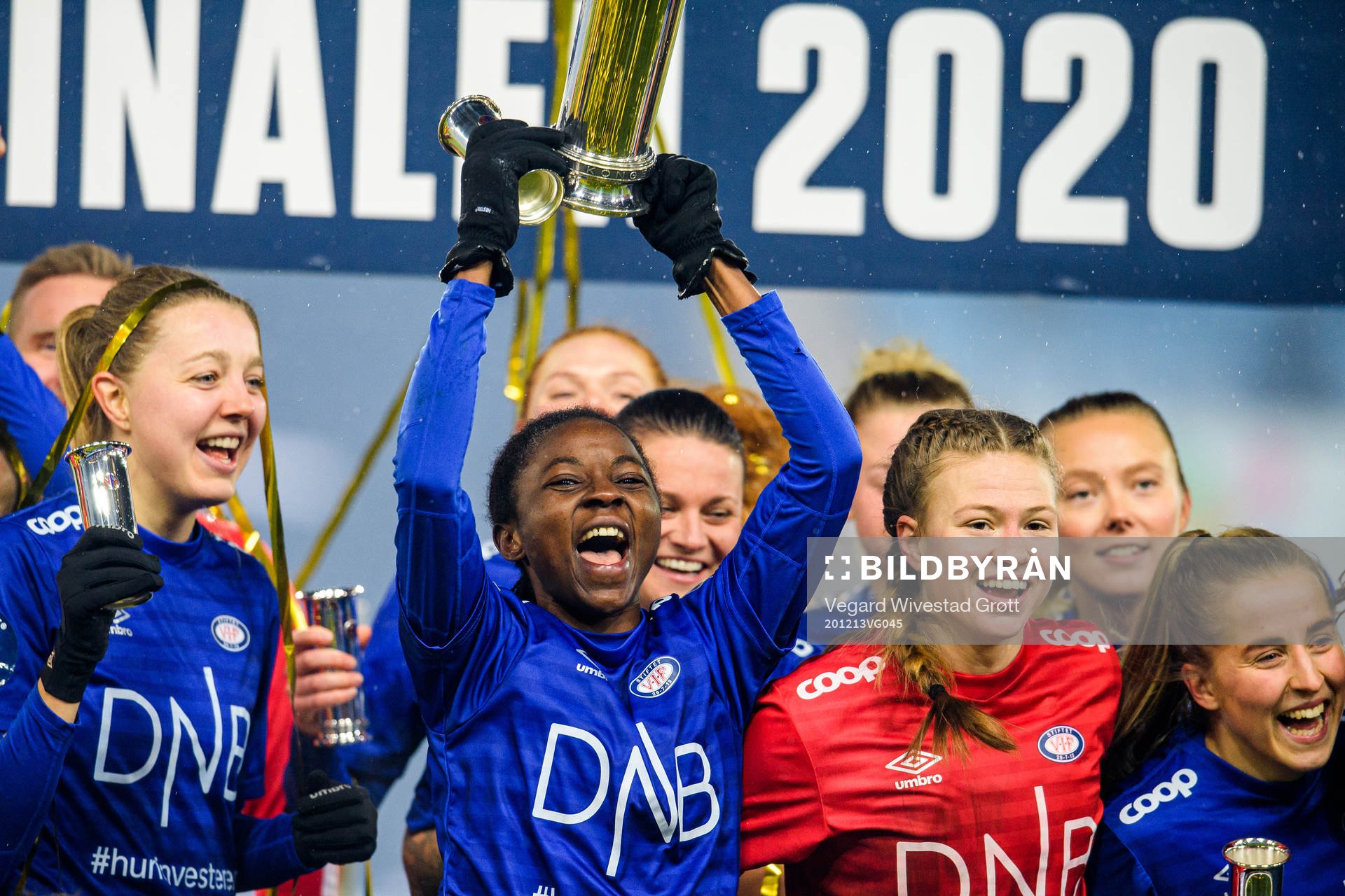 Ajara Njoya of Vålerenga celebrates