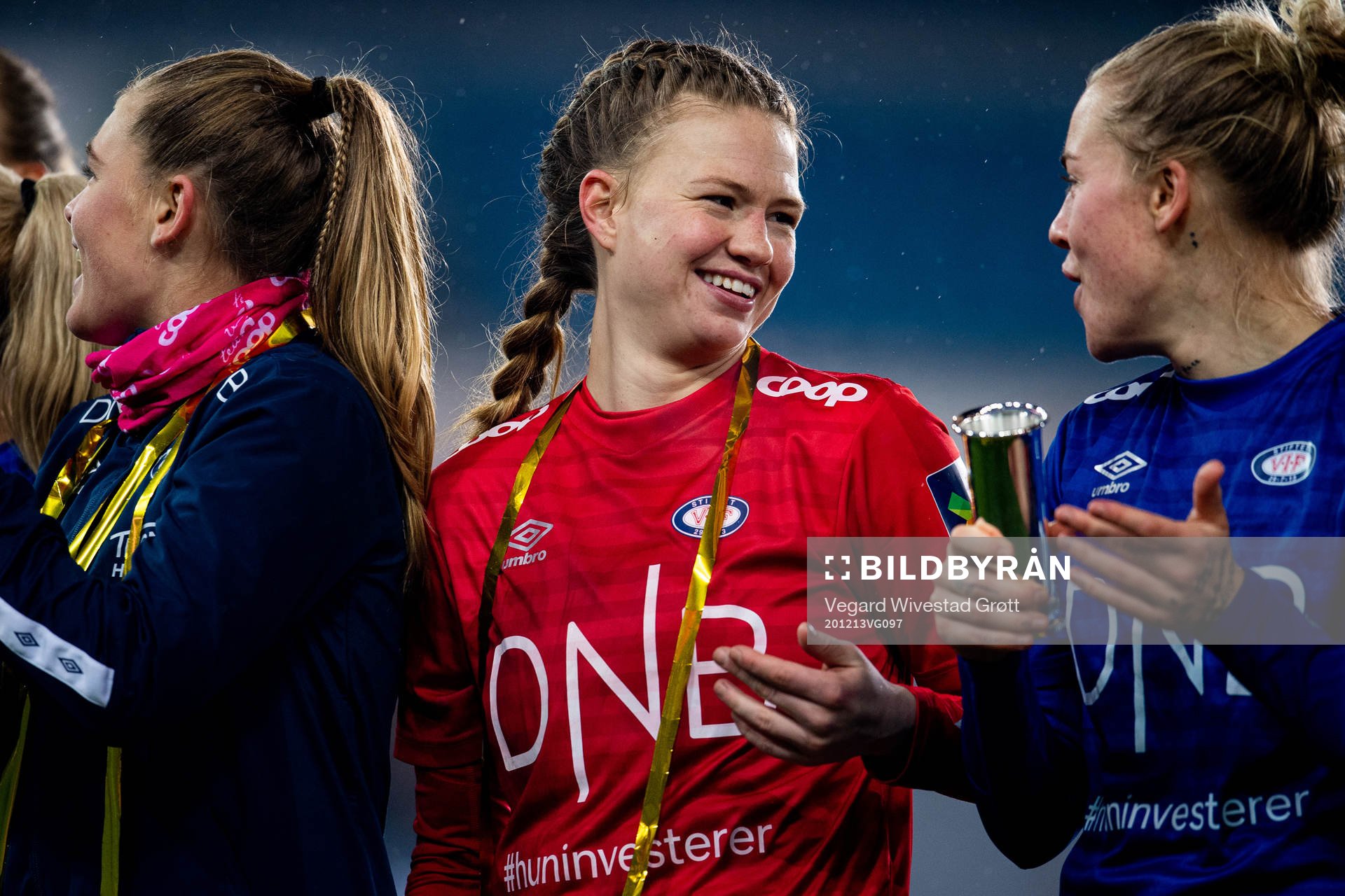 Goalkeeper Jalen Justine Tompkins of Vålerenga celebrates