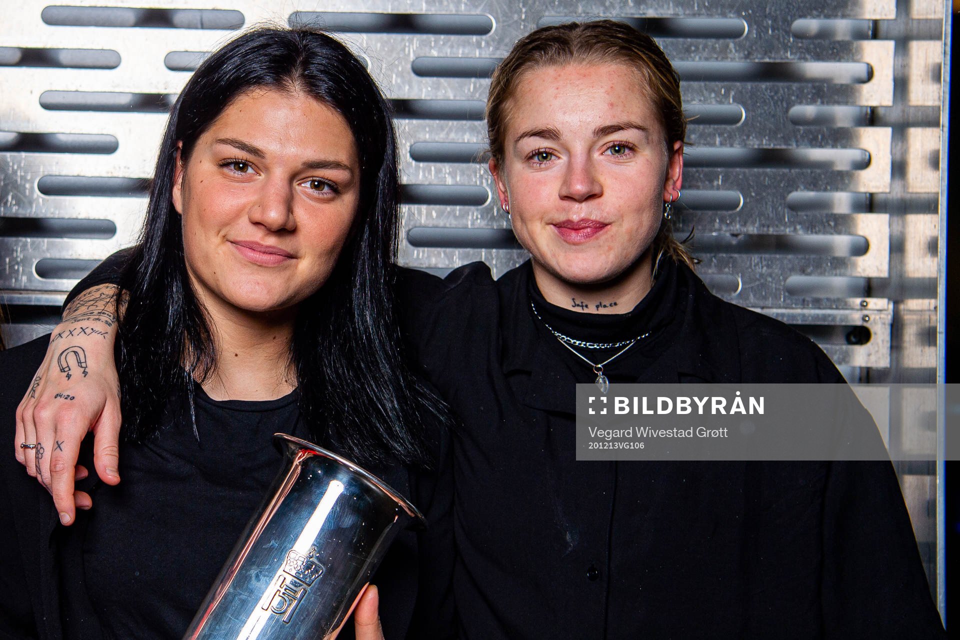 Dejana Stefanovic and Marie Dølvik Markussen of Vålerenga